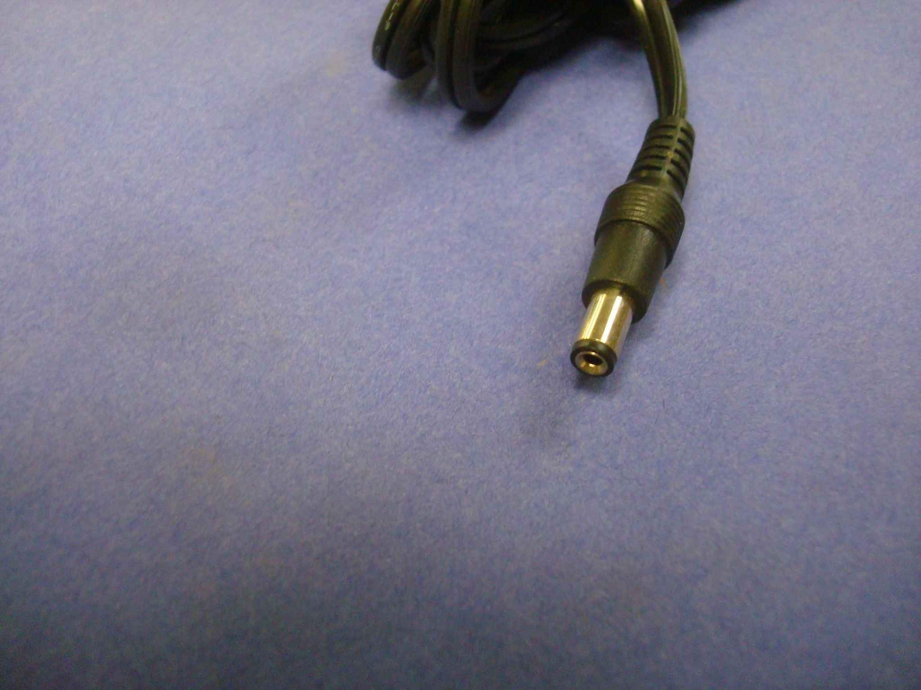 LOGITECH 190010-0000 AC ADAPTER 20V DC 1.5A BARREL CONNECTOR OD:5.5MM ID:2.1MM WITH NEGATIVE OUTSIDE POLE