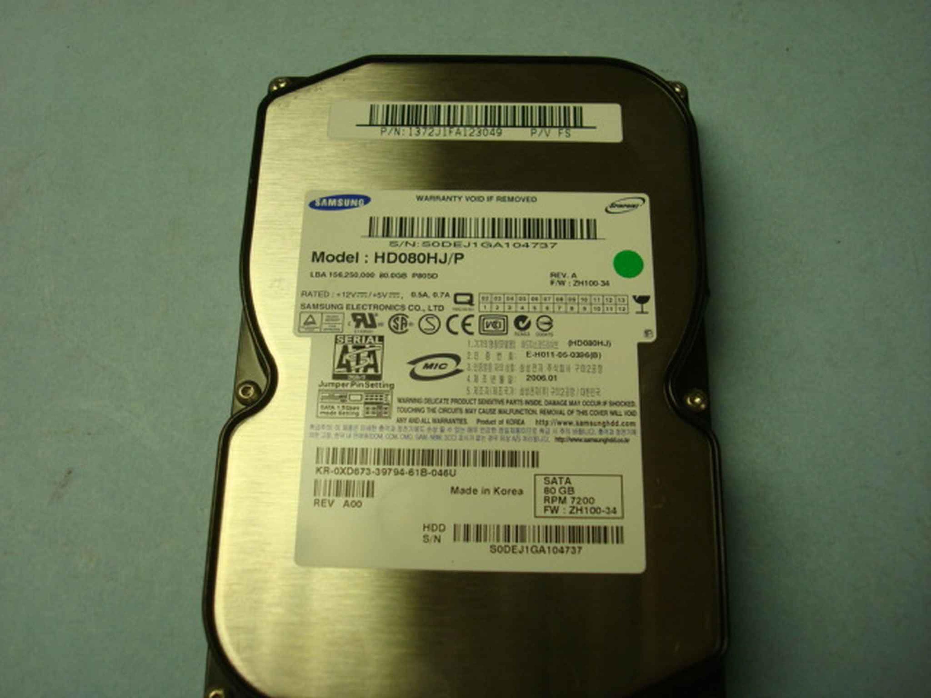 DELL 0XD673 80GB SATA DRIVE LBA 156,250,000 F/W: ZH100-34