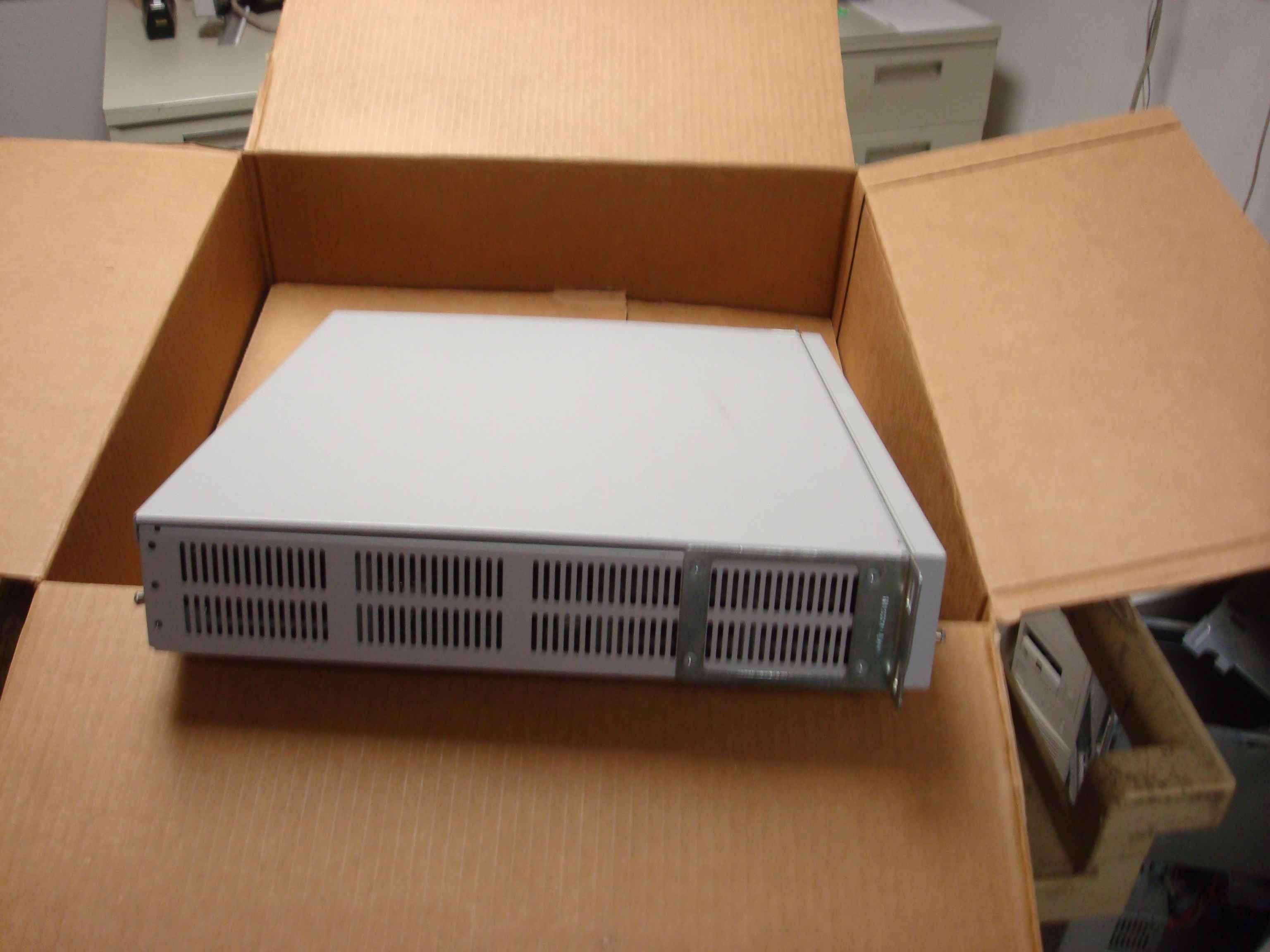 BAY NETWORKS / NORTEL 308181-A BAYSTACK 450-24T 10/100 24 PORT SWITCH AC POWER WITH 400-ST1 CASCADE MODULE