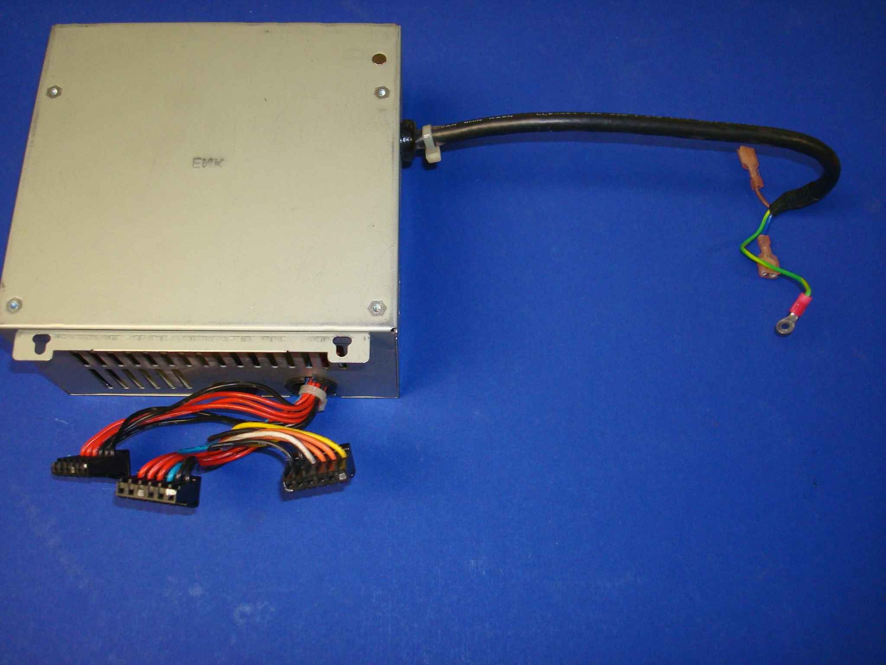 BAY NETWORKS NORTEL 107109 AT POWER SUPPLY PULLED FROM ACCESS STACK NODE WITH P6 P7 P8 WITH BLACK REMOTE POWER CABLE