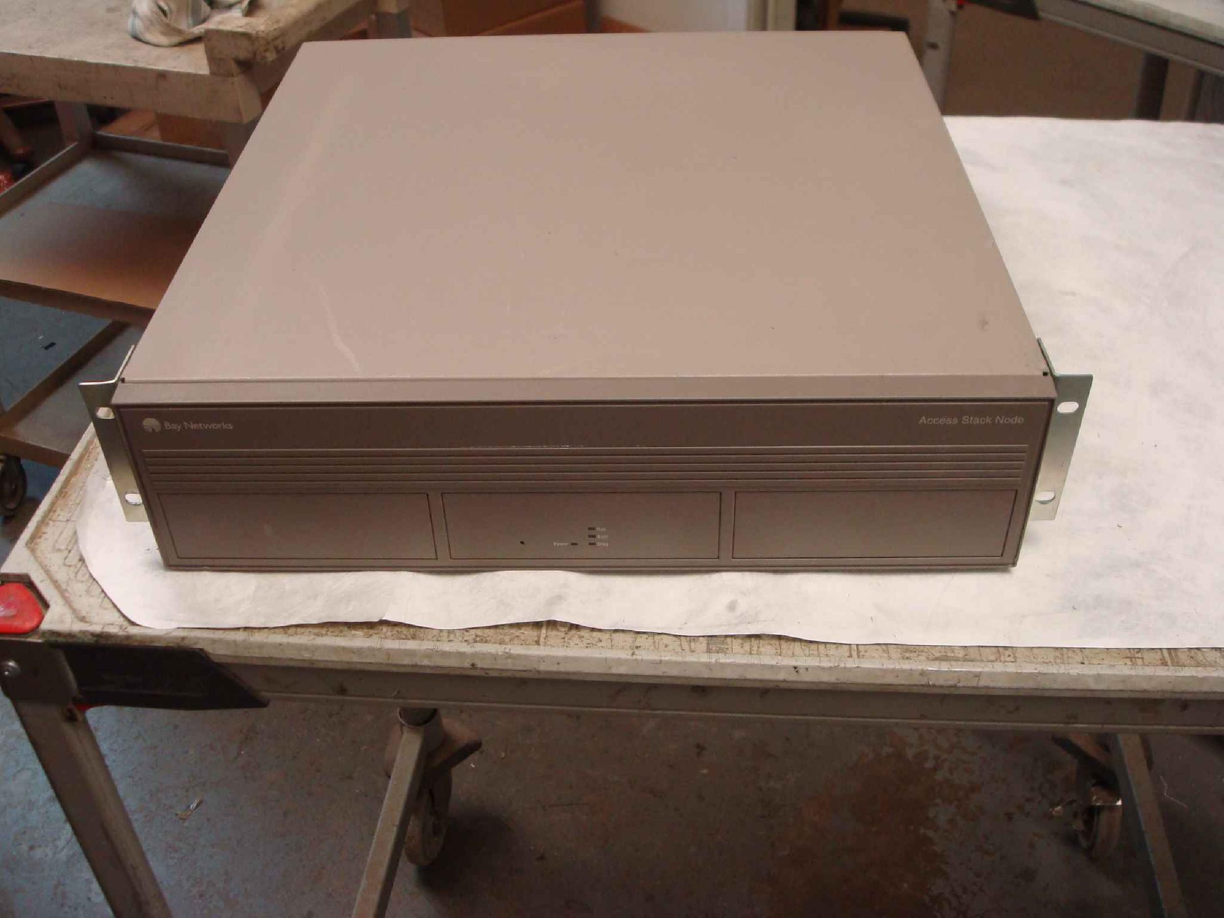 BAY NETWORKS NORTEL MODEL 30003 ACCESS STACK NODE