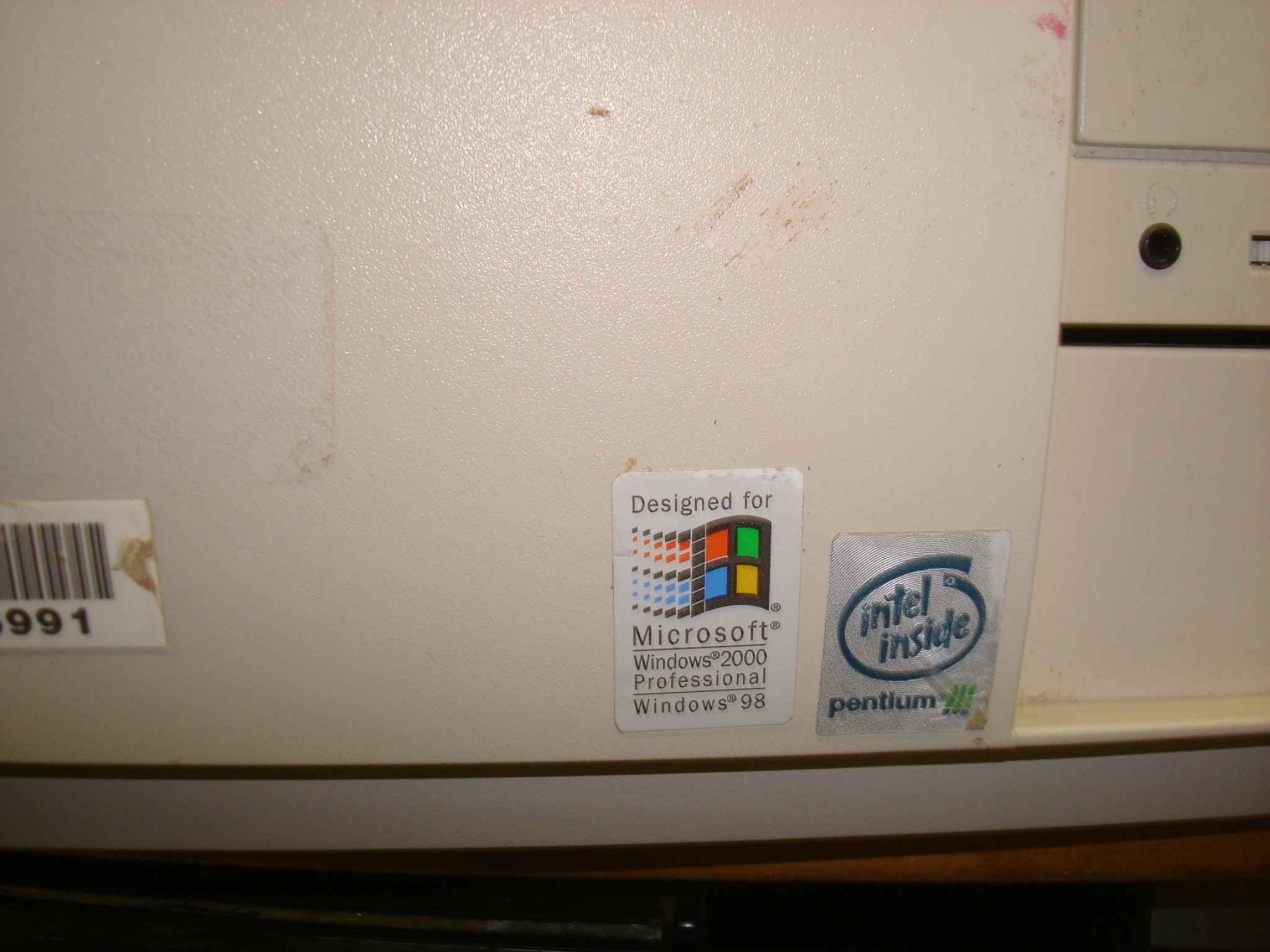 COMPAQ / HEWLETT PACKARD / HP 179038-007 DESKPRO PENTIUM III, 128MB, 6.4GB, CD