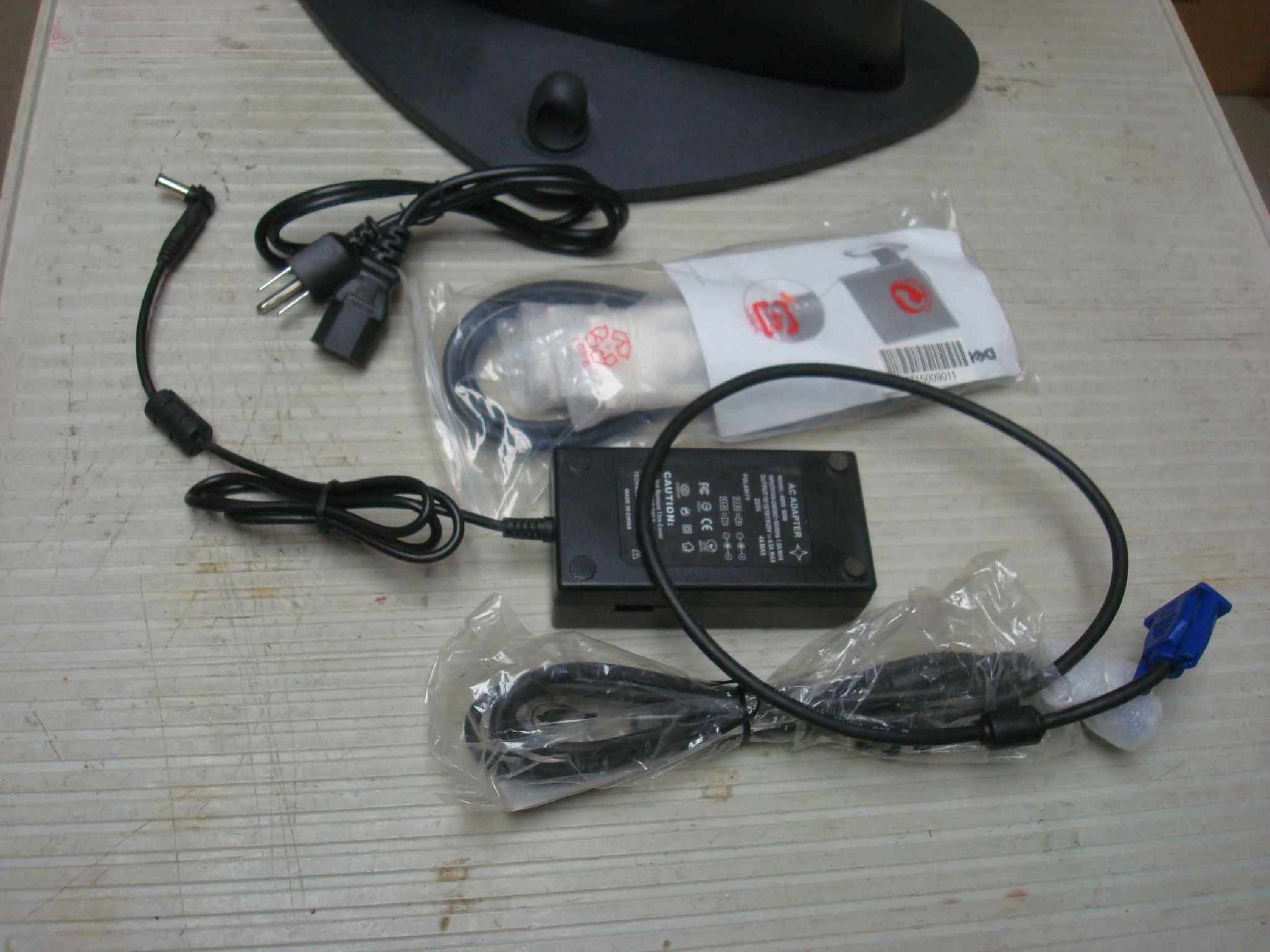 DELL 1702FP 4:3 RATIO LCD MONITOR 17INCH WITH EXTERNAL POWER SUPPLY