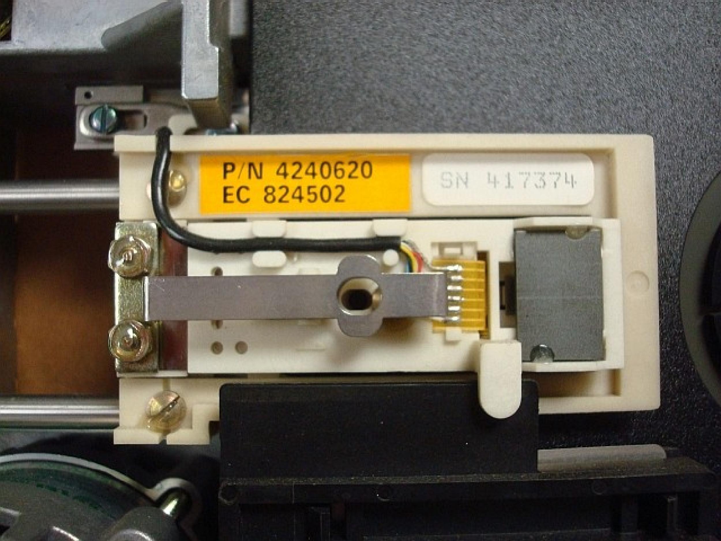 IBM 4240517 230V 8 INCH FLOPPY DRIVE PULLDED FROM 3274 CONTROL UNIT