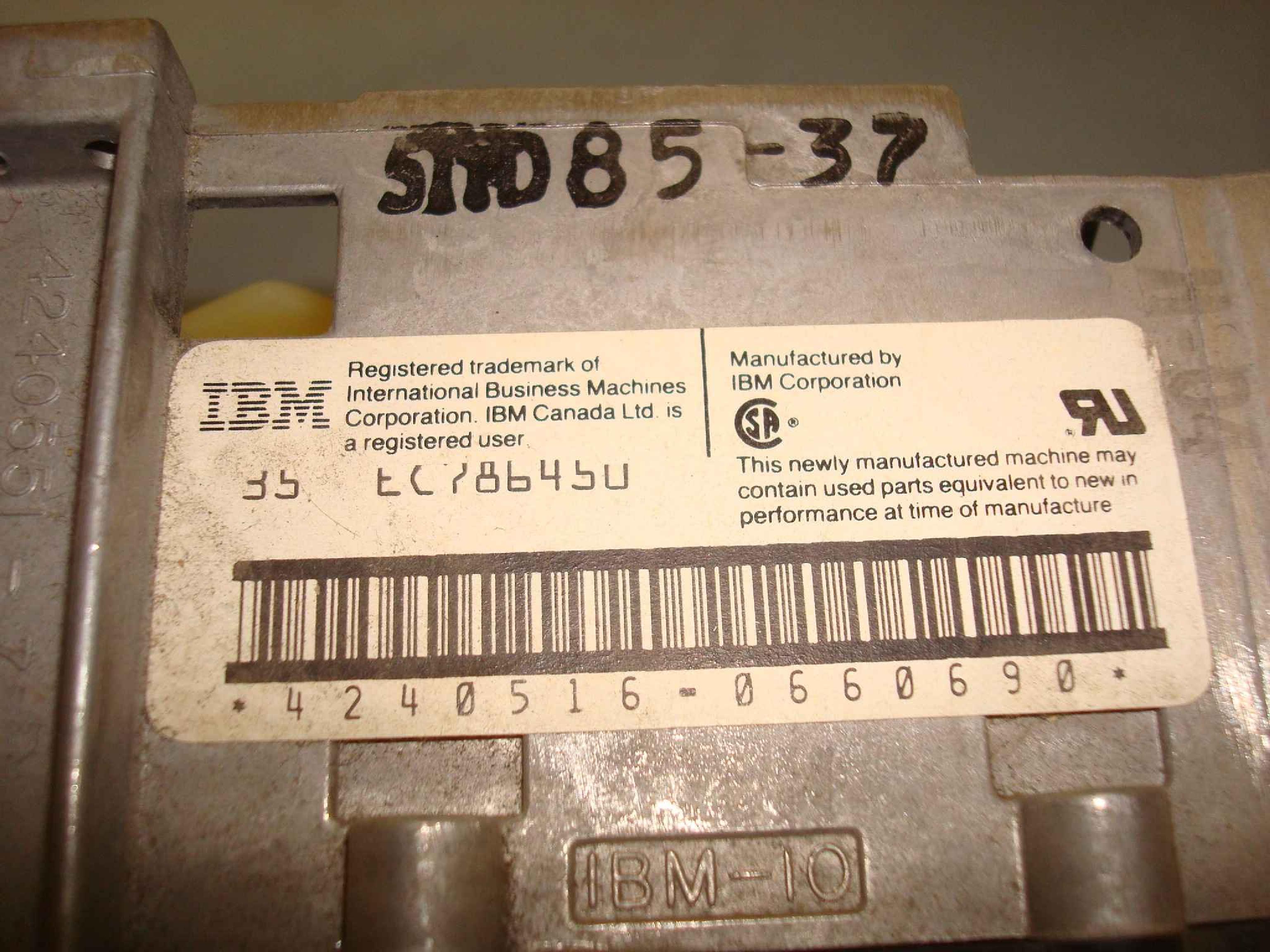 IBM 786450 8 INCH FLOPPY DRIVE PULLDED FROM 3274 CONTROL UNIT