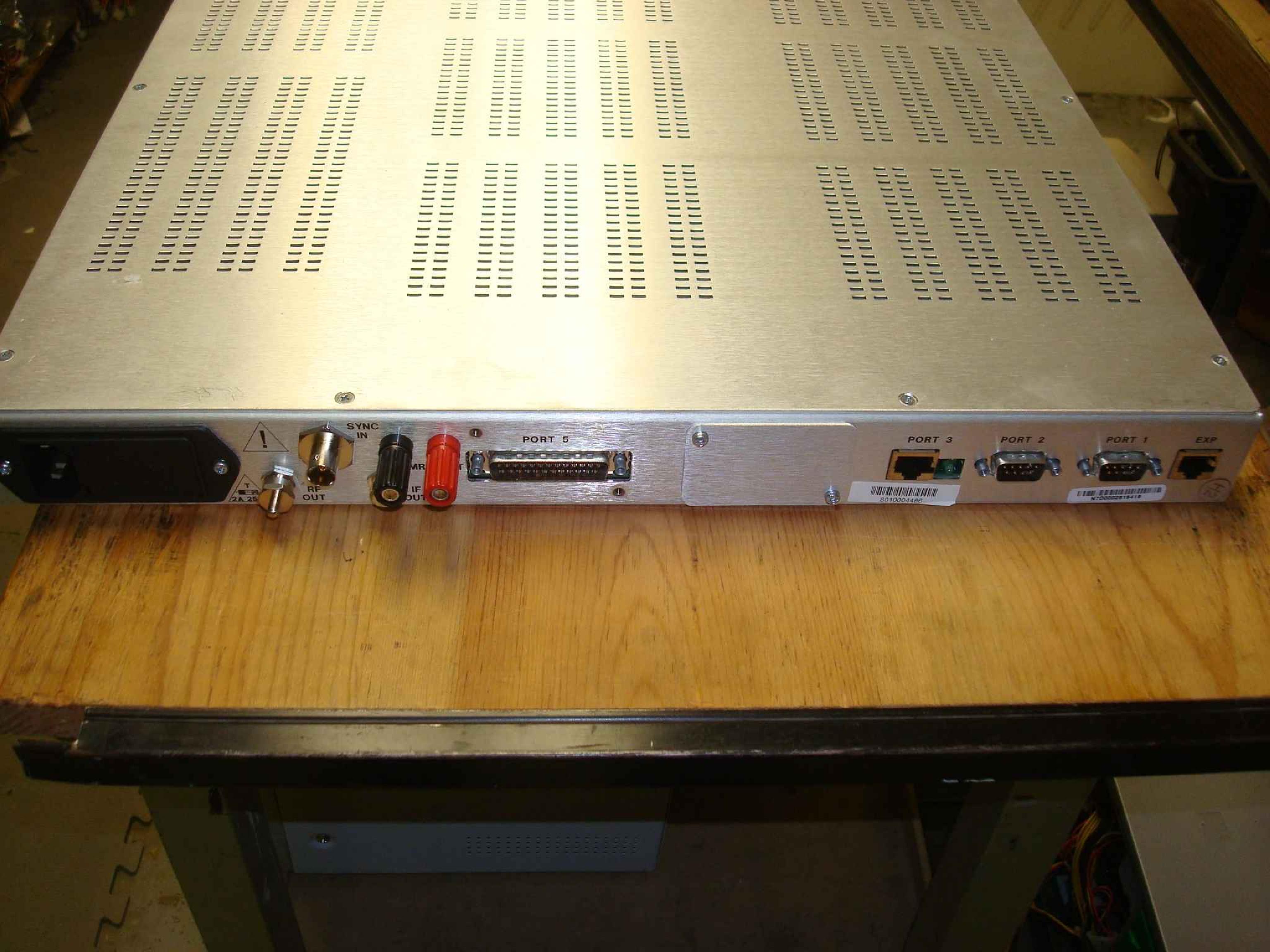 GENERAL INSTRUMENT 0M 1000 MOTOROLA OUT-OF-BAND MULTIPLEXER/ MODULATOR