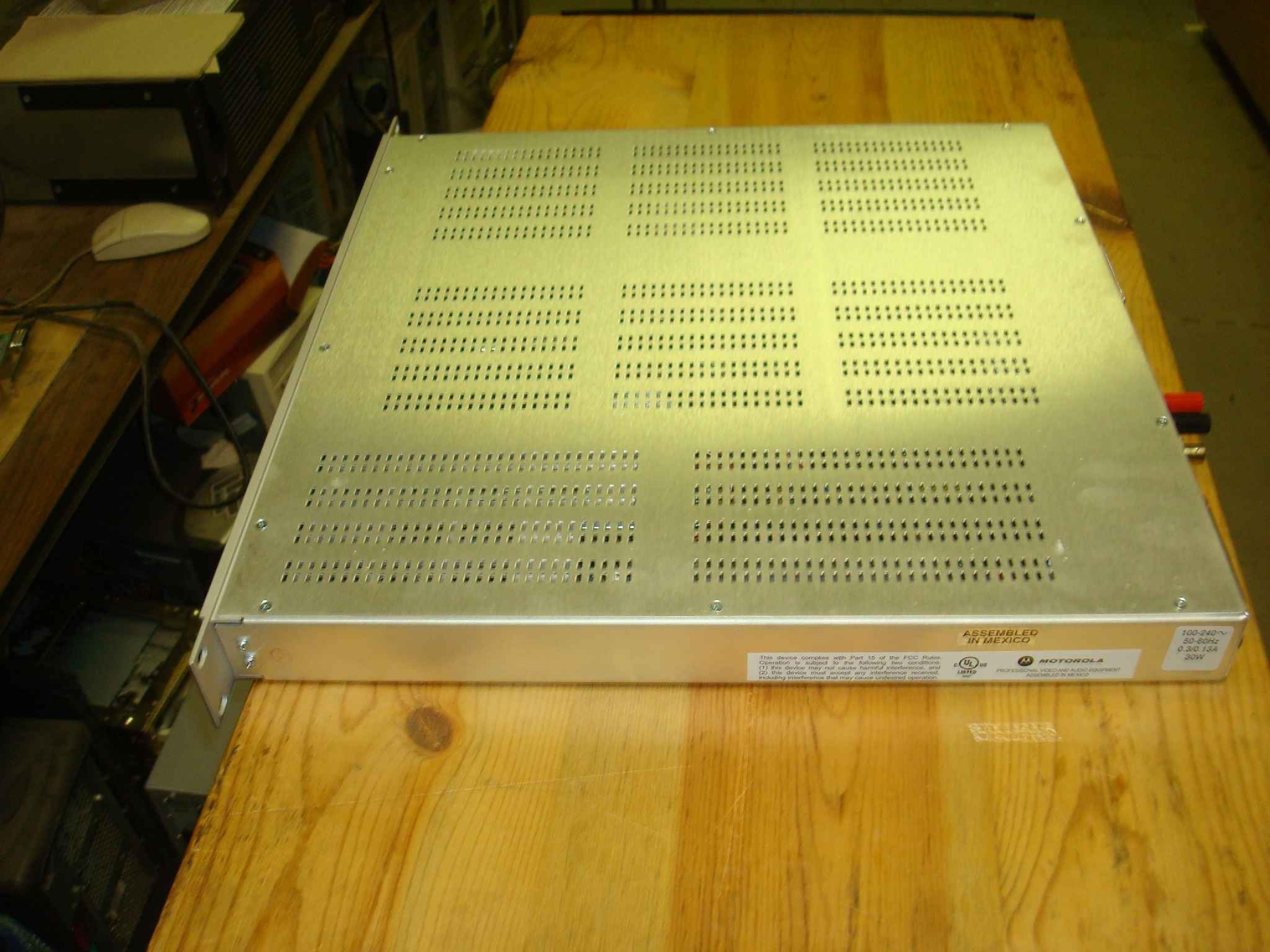 GENERAL INSTRUMENT 0M 1000 MOTOROLA OUT-OF-BAND MULTIPLEXER/ MODULATOR