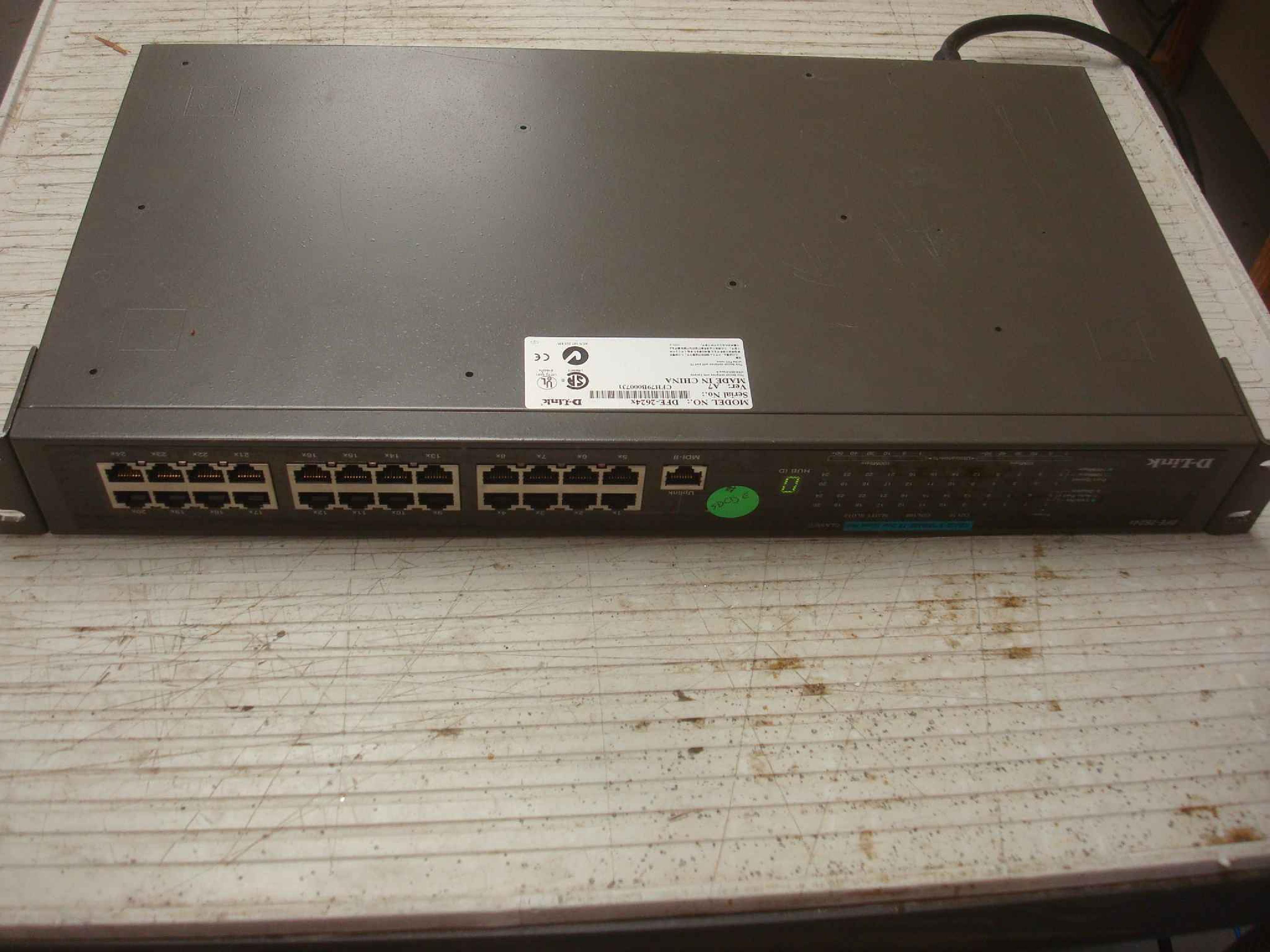 D-LINK SYSTEMS DFE-2624X 24PORT ETHERNET SWITCH 10BT 100BT