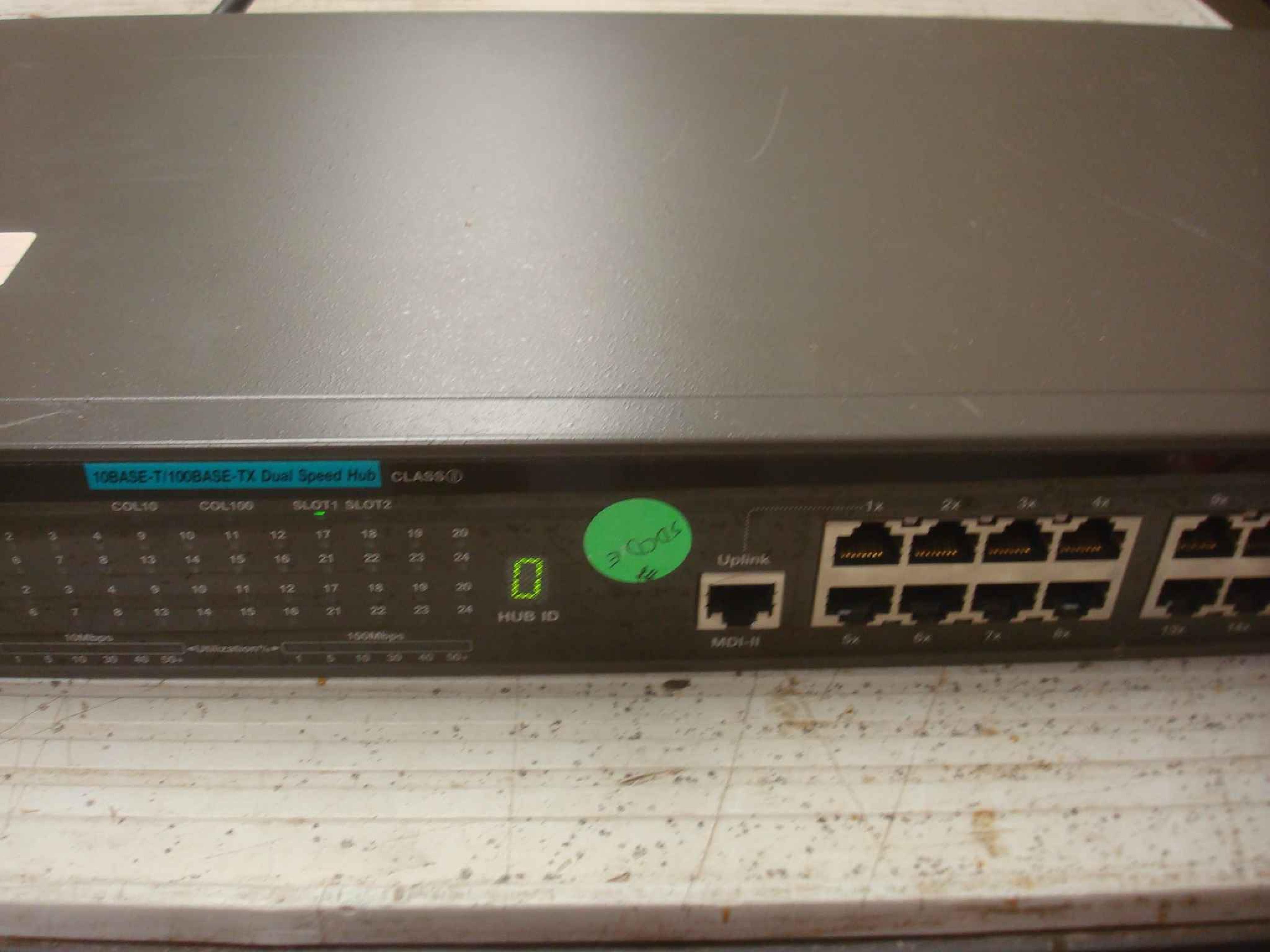 D-LINK SYSTEMS DFE-2624X 24PORT ETHERNET SWITCH 10BT 100BT