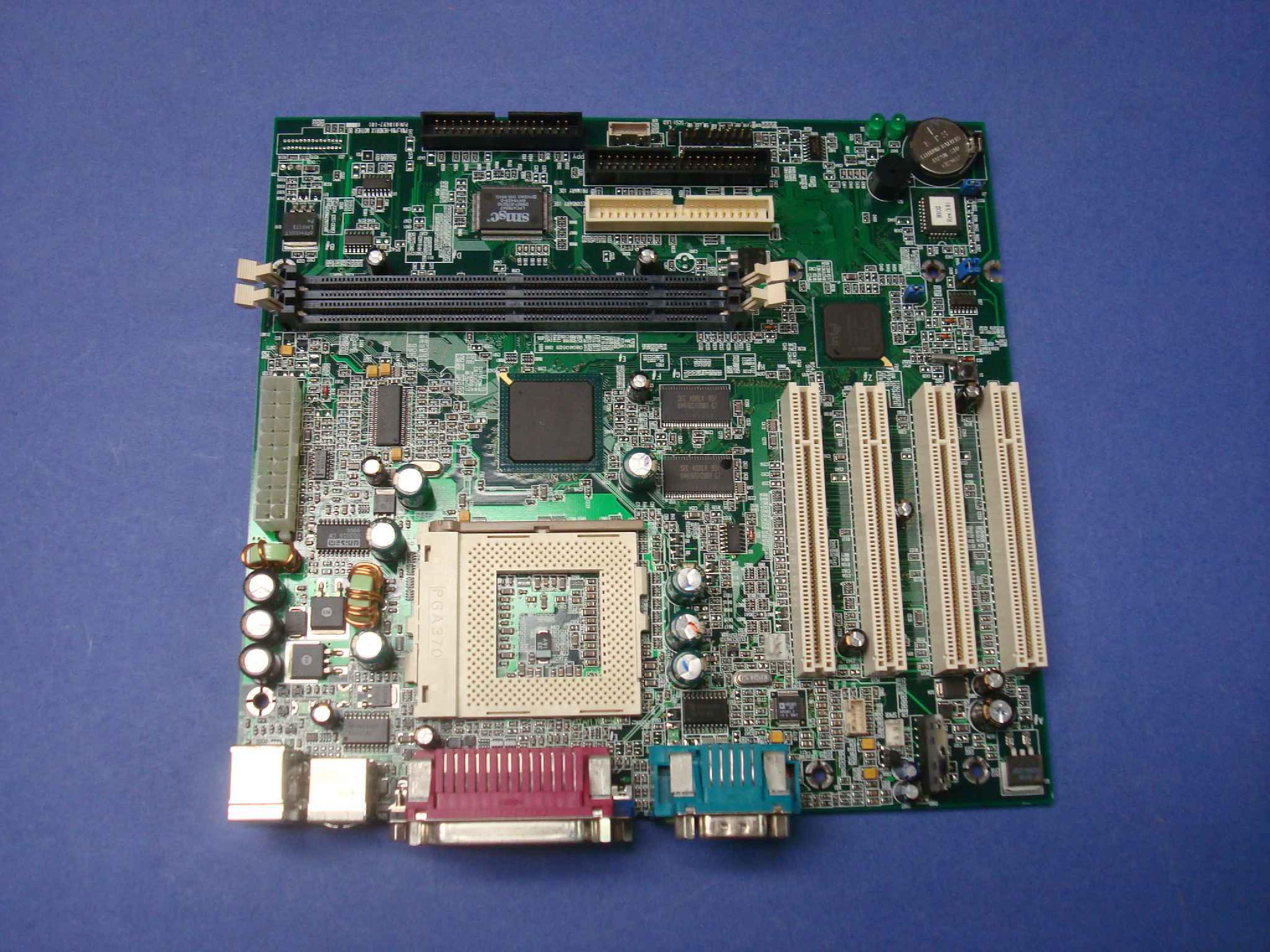 COMPAQ / HEWLETT PACKARD / HP 010698-001 SYSTEM BOARD 810E CHIPSET FOR DESKPRO