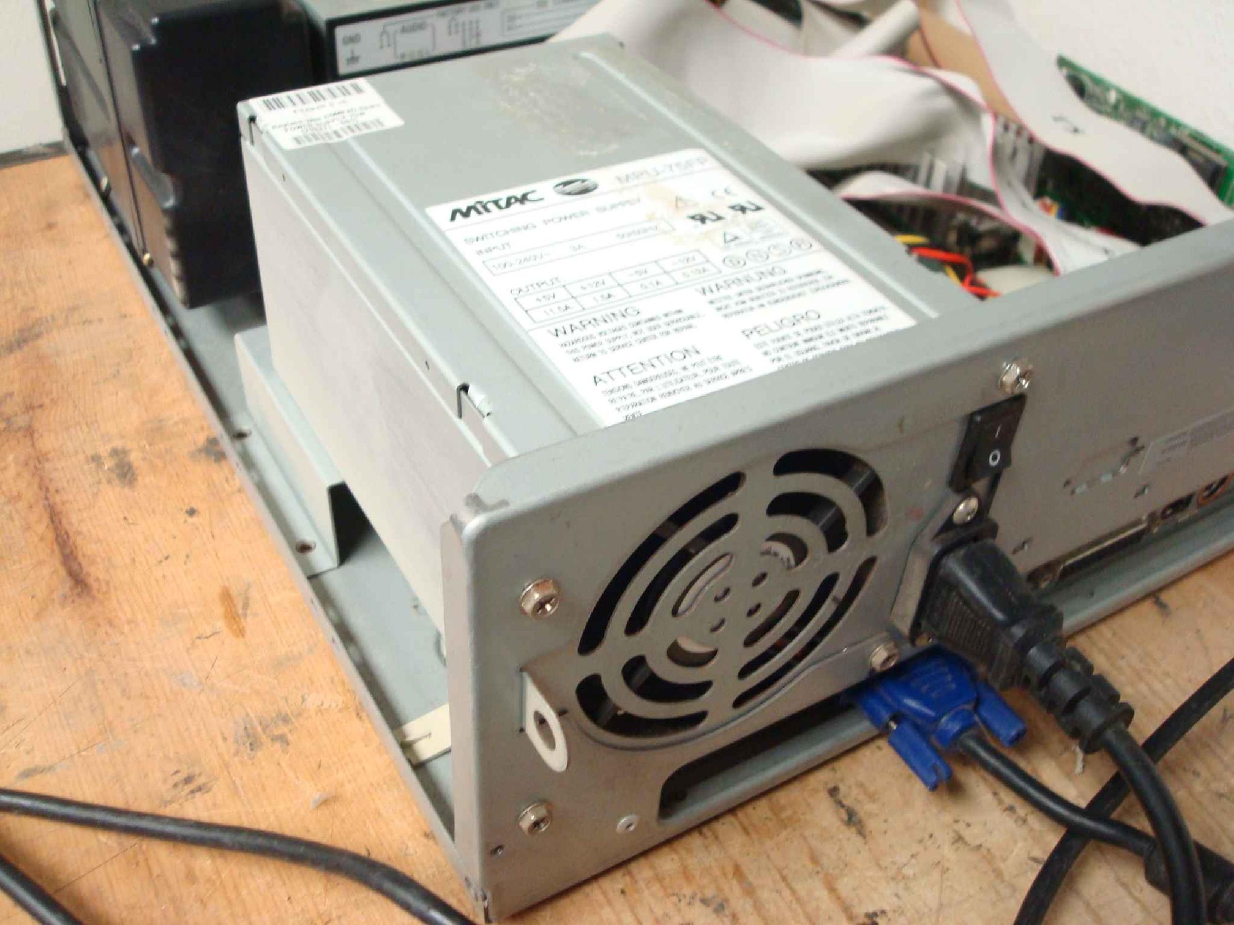 COMPAQ / HEWLETT PACKARD / HP 298471-001 POWER SUPPLY ATX PULLED FROM PRESARIO 2240