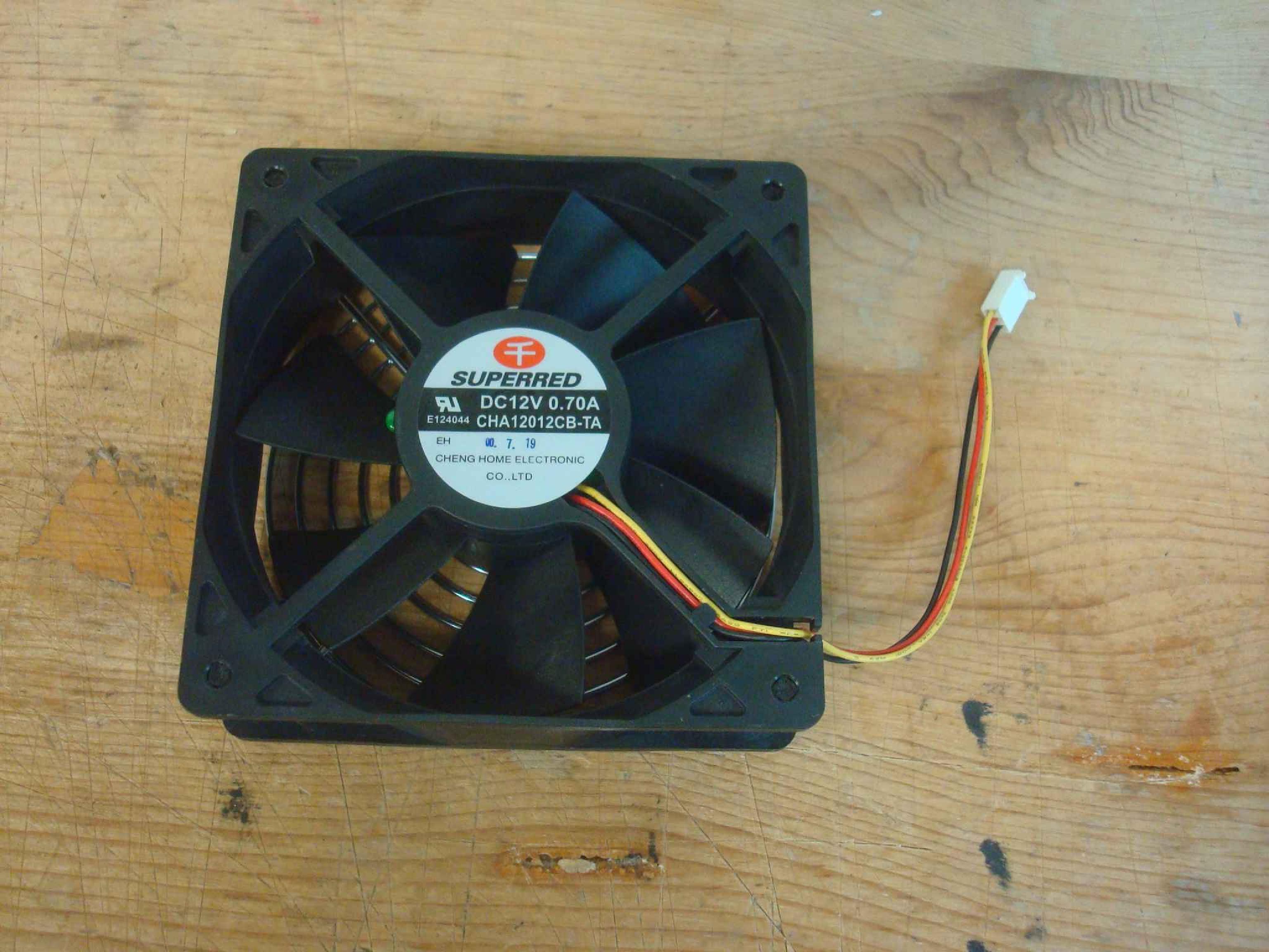 SUPERRED CHA12012CB-TA CLONE FAN 120MM X 38MM 12vdc 0.70A 3 WIRES 4INCH CABLE