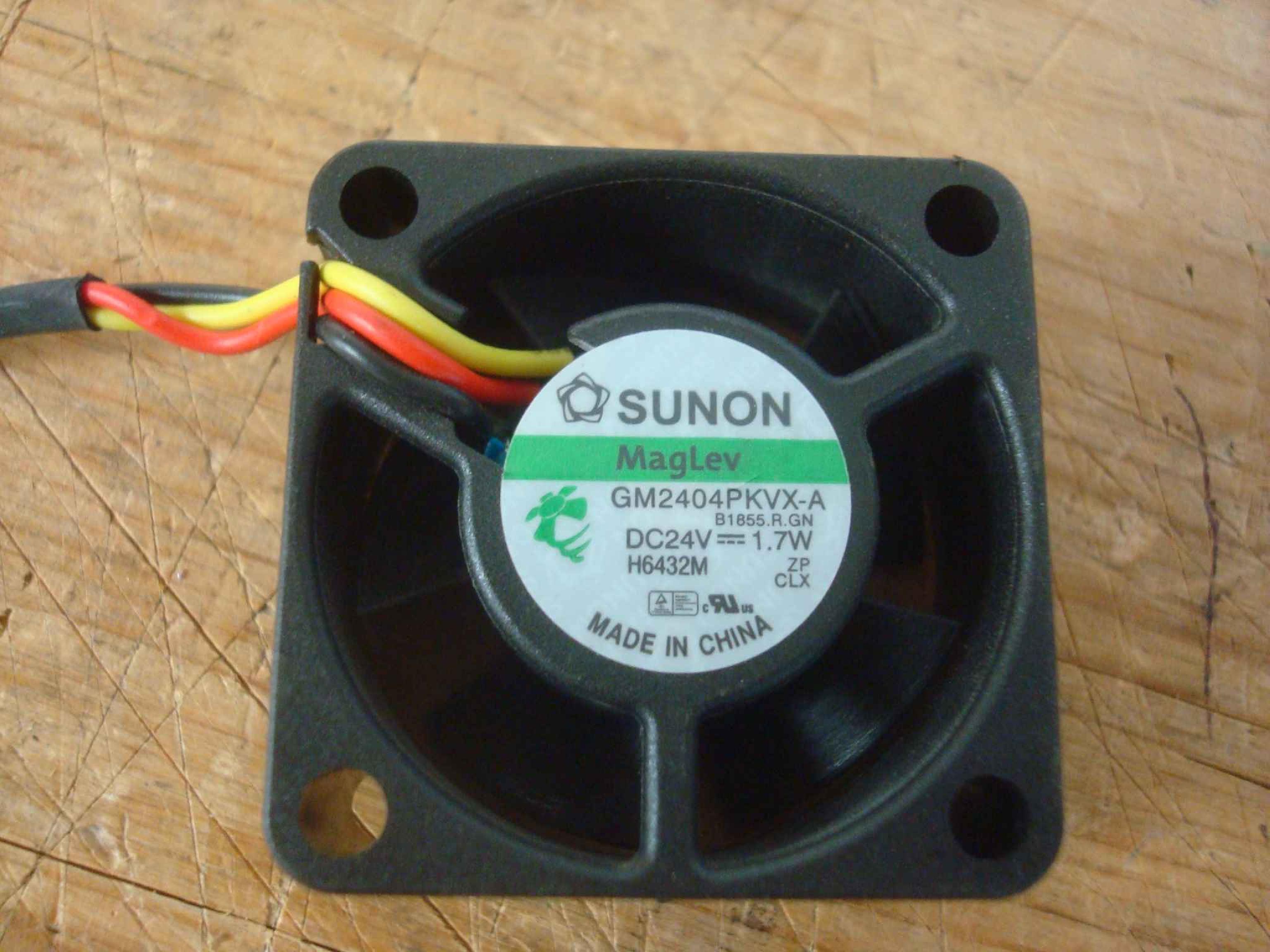 SUNON GM2404PKVX-A 3-WIRE COOLING FAN ASSEMBLY 40X40X20MM 24VDC 1.7WATT