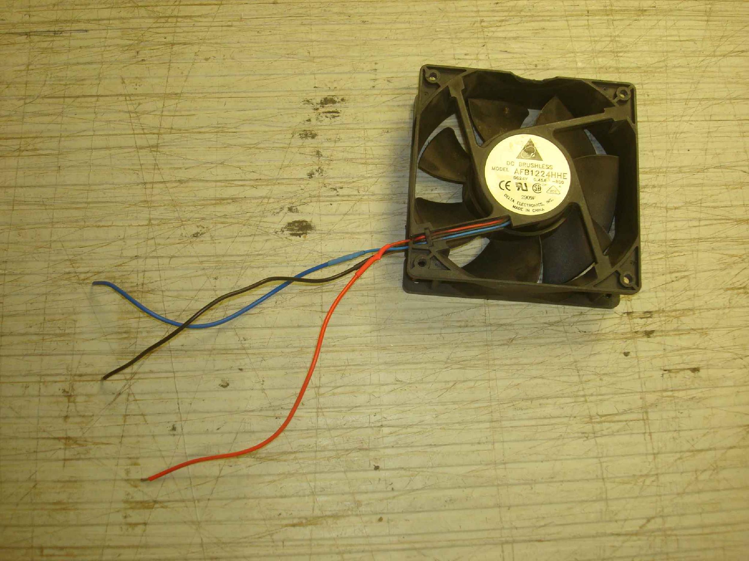DELTA ELECTRONICS INC AFB1224HHE COSMETIC FLAW 24V DC 0.45AMP FAN 120X120X38 MM