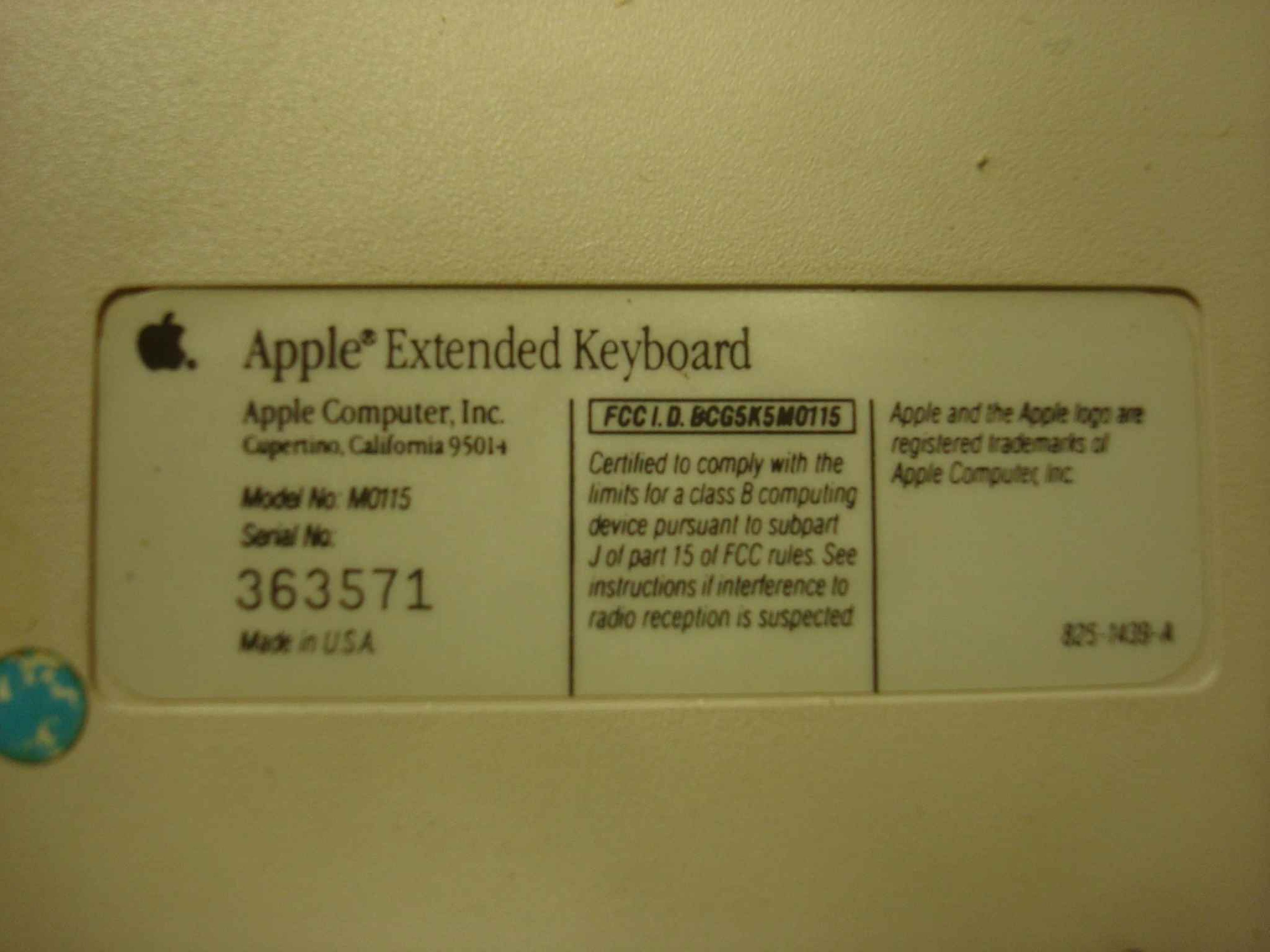 APPLE 825-1439-A EXTENDED KEYBOARD MODEL M0115