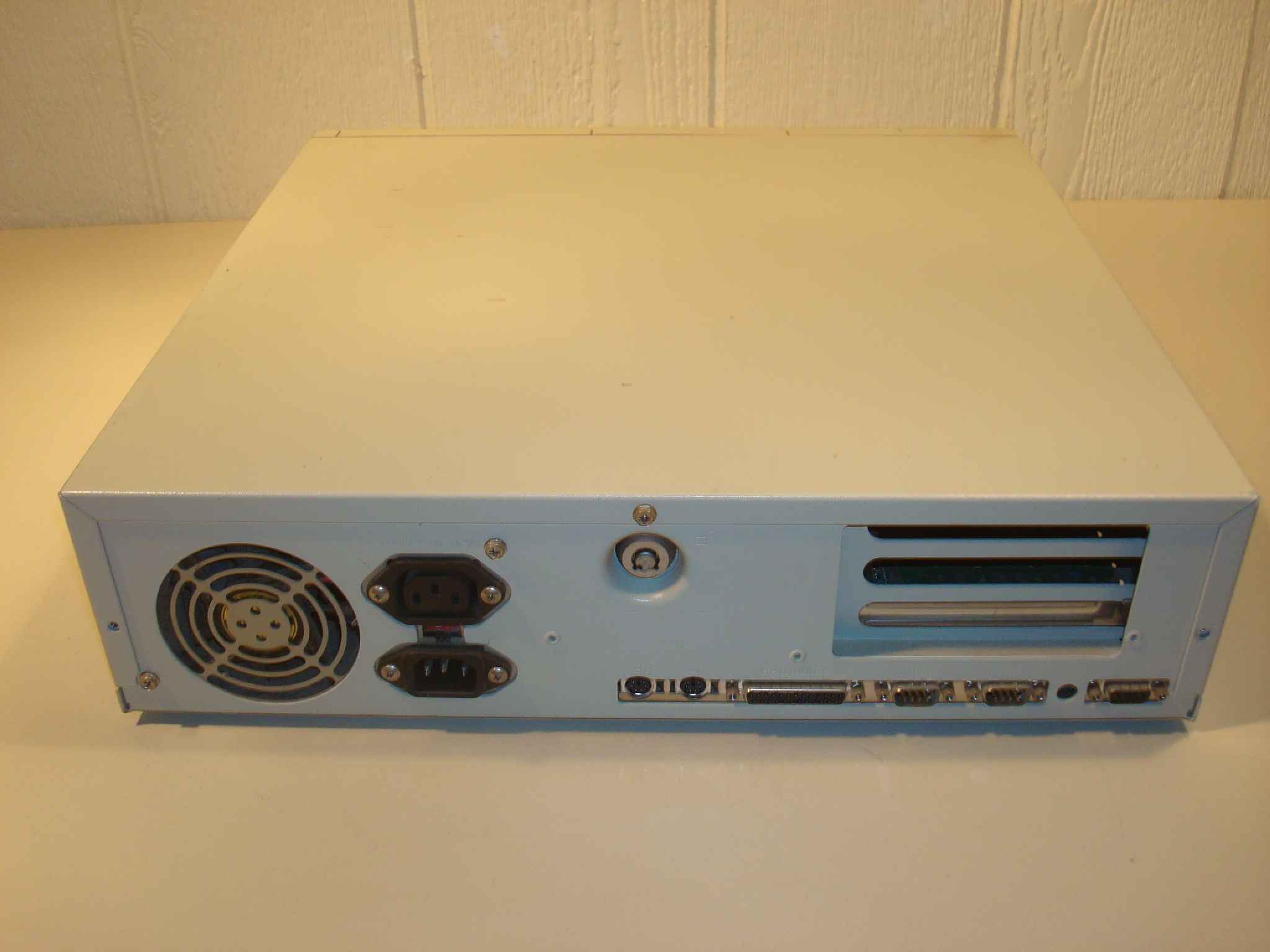 NCR 6493 COMPUTER SYSTEM CLASE 3230 MODEL 6493