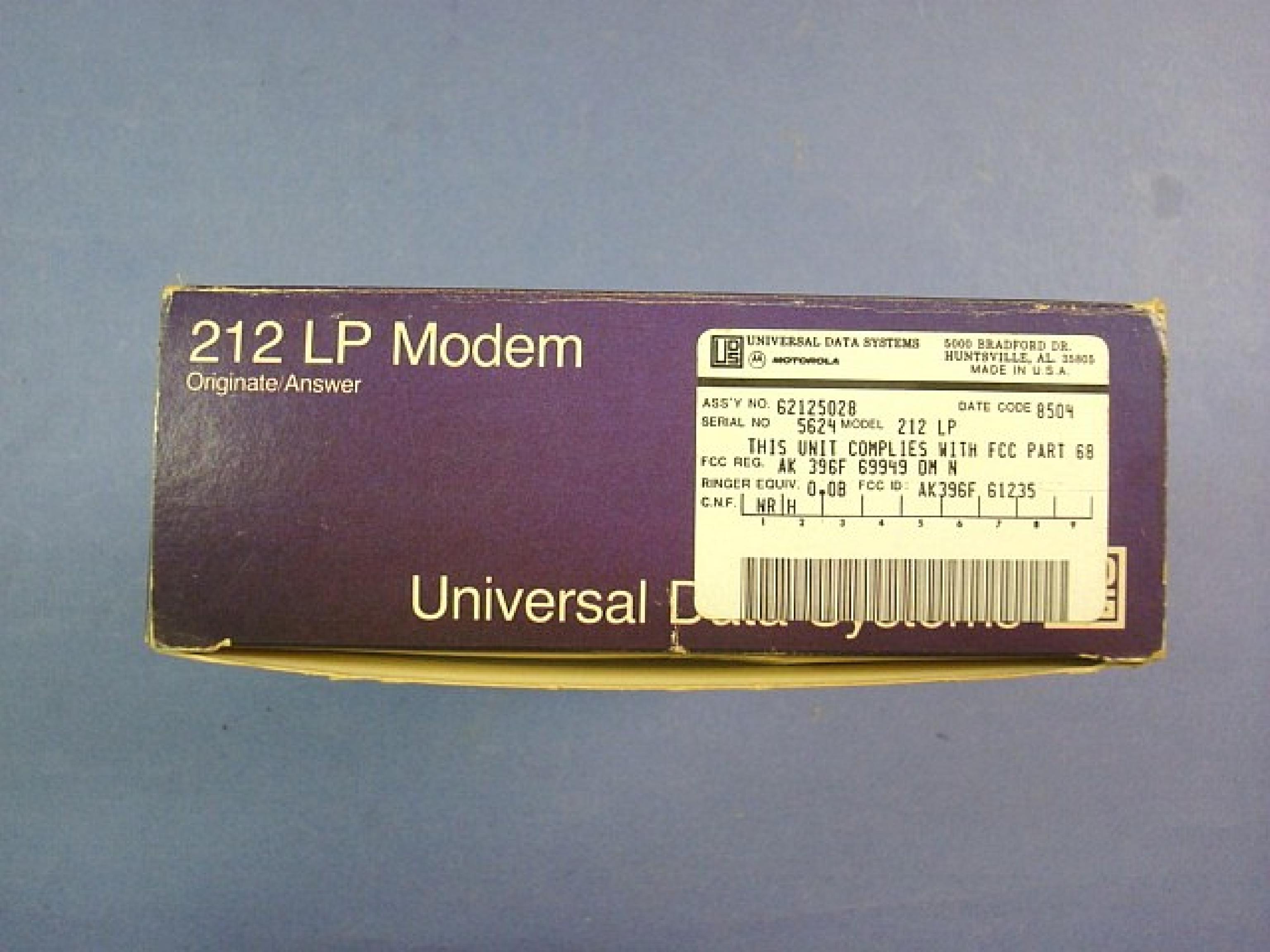 UNIVERSAL DATA SYSTEMS 212 LP DEFECTIVE, WITH BOX + DOCS 1200 BAUD EXTERNAL MODEM