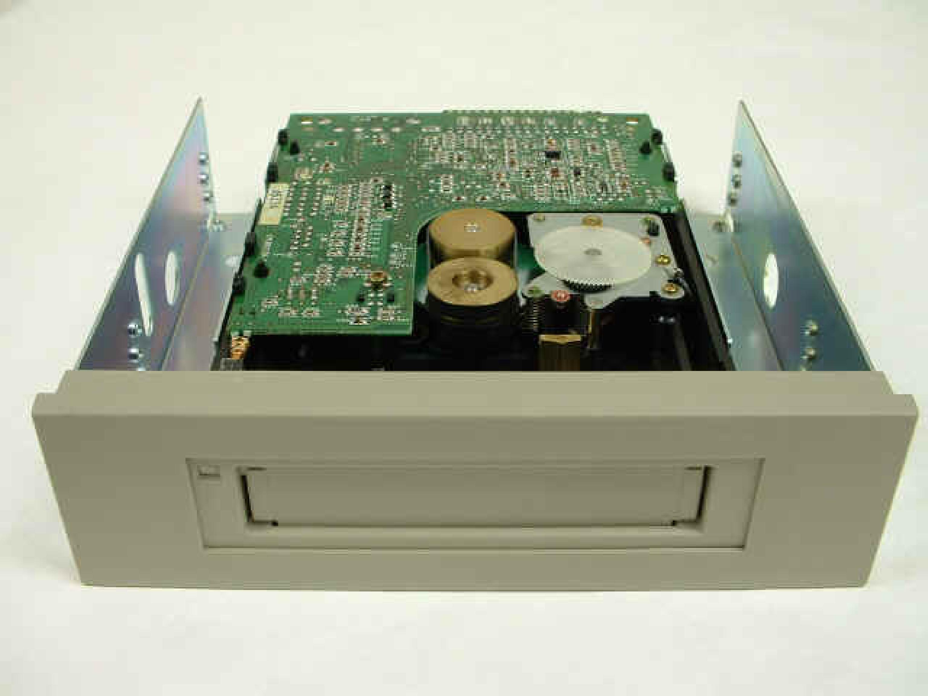 MOUNTAIN COMPUTER 01-37360-01 MOUNTAIN RETAIL BOX 420MB INTERNAL TAPE DRIVE