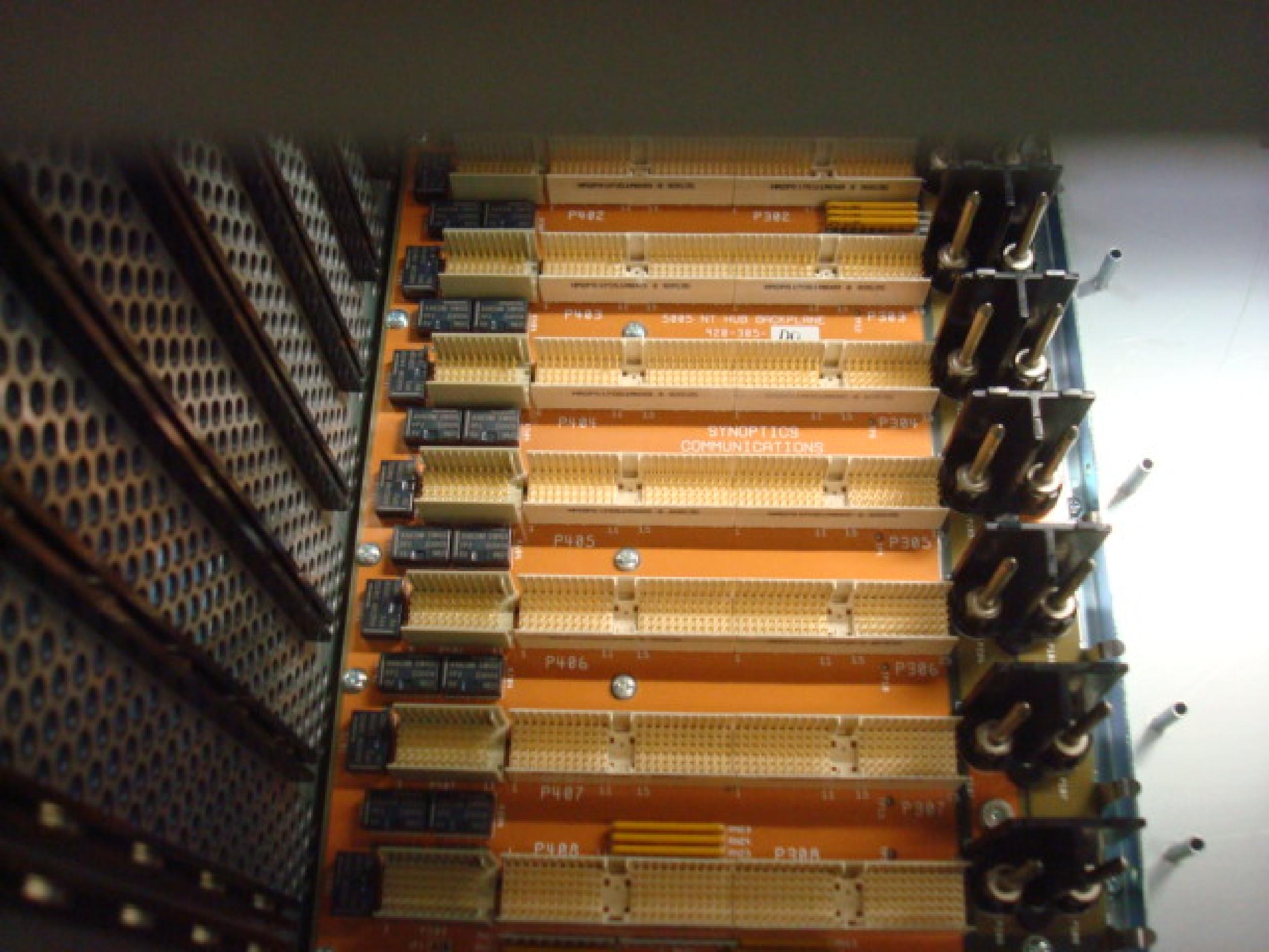 BAY NETWORKS NORTEL MODEL 5005 5005BH CHASSIS