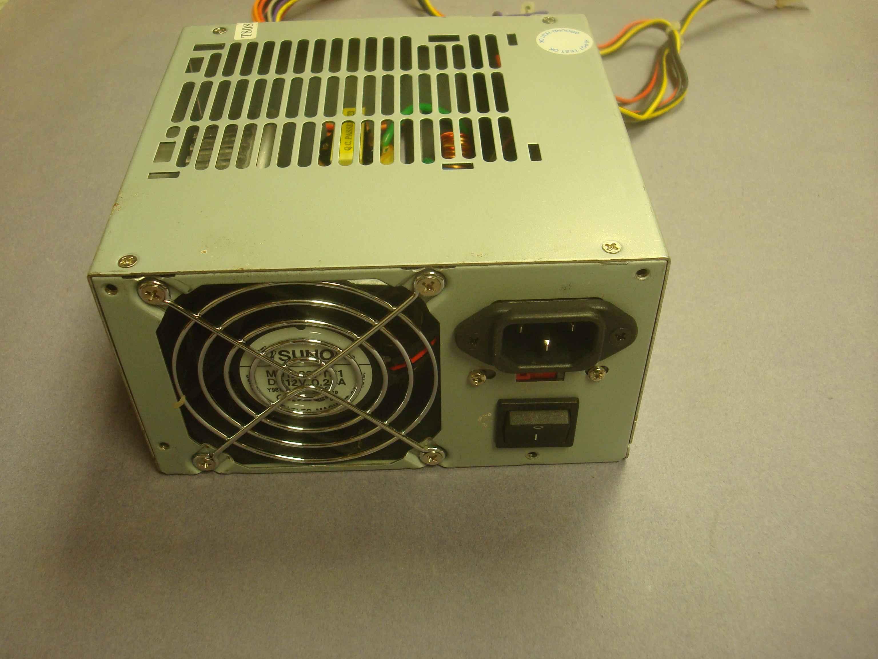 SEVENTEAM ELECTRONICS CO. ST-250GL 250 WATT 20PIN ATX POWER SUPPLY WITH REAR SWITCH