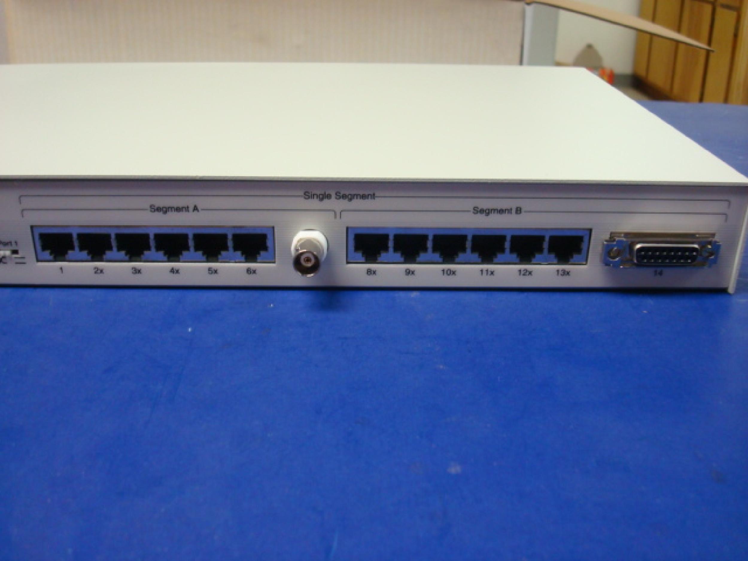 SMC / STANDARD MICROSYSTEMS CORPORATION 750.243 TIGERHUB TP12 SEGMENTABLE ETHERNET HUB 12 10BT 1 AUI 1 BNC