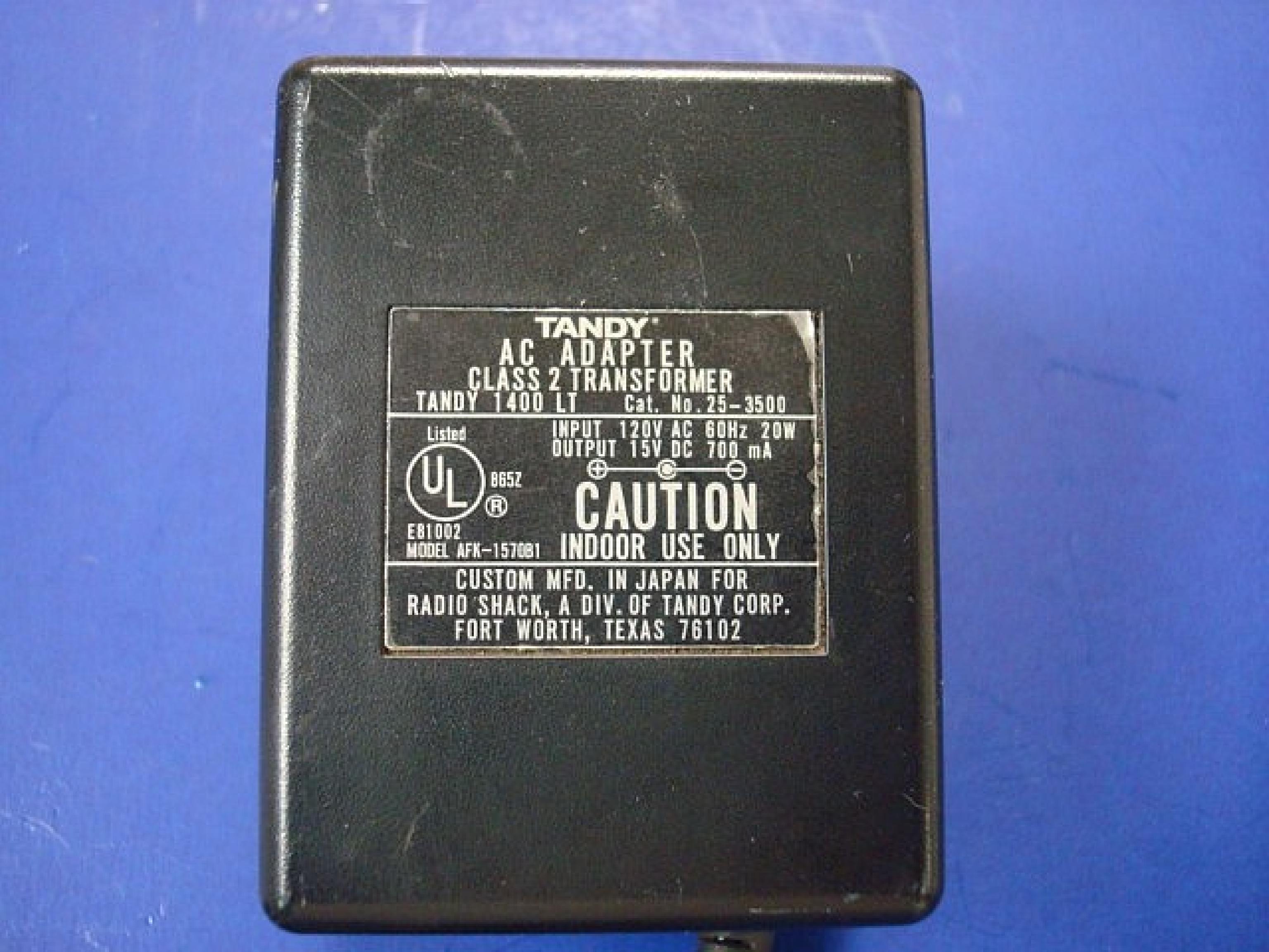 TANDY 25-3500 AC ADAPTER 15V DC 700MA 20W