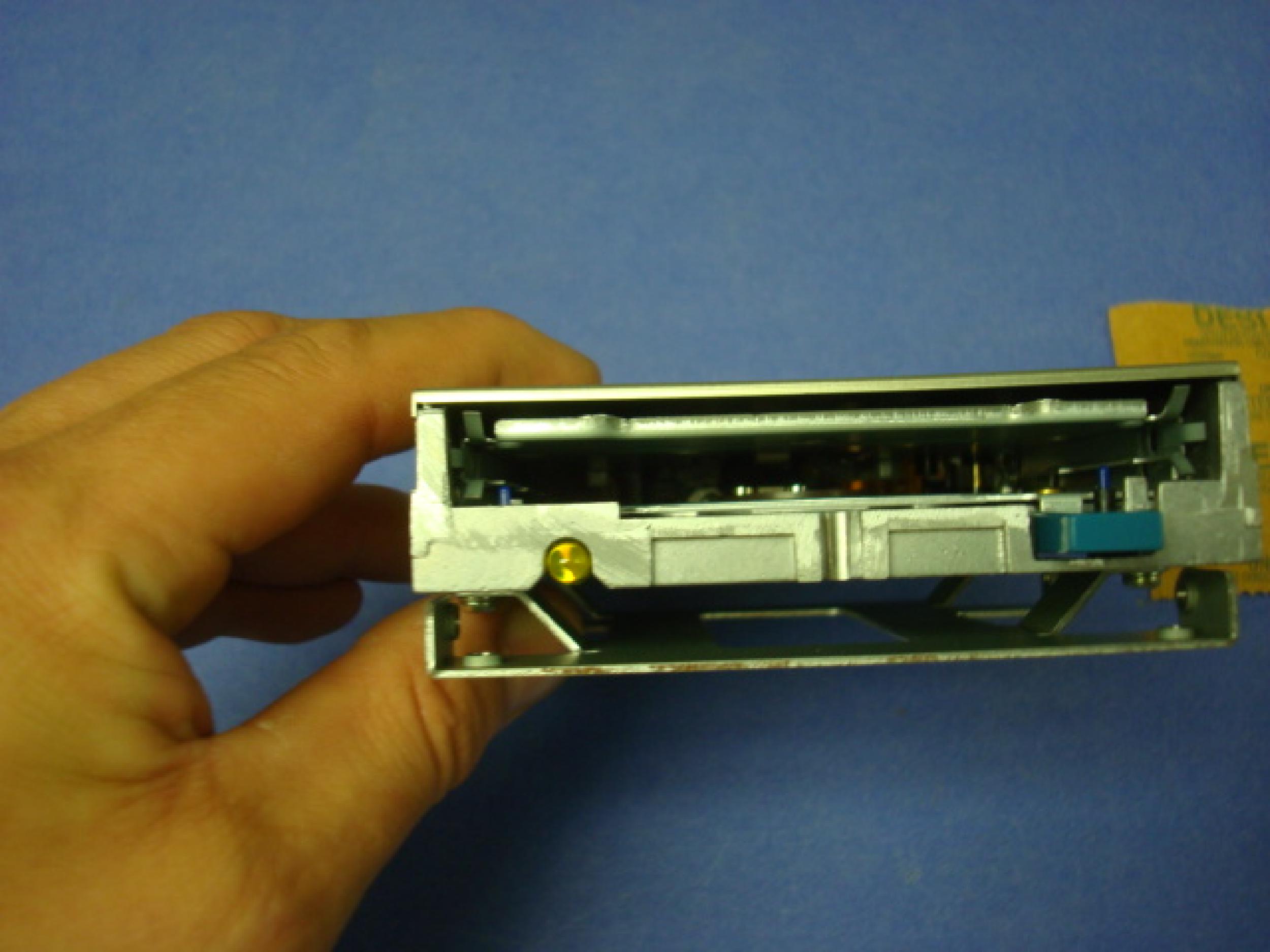 IBM 33F4930 YEAR 1989,720K 34PIN FLOPPY DRIVE SMALL BUTTON FOR MODEL 8555