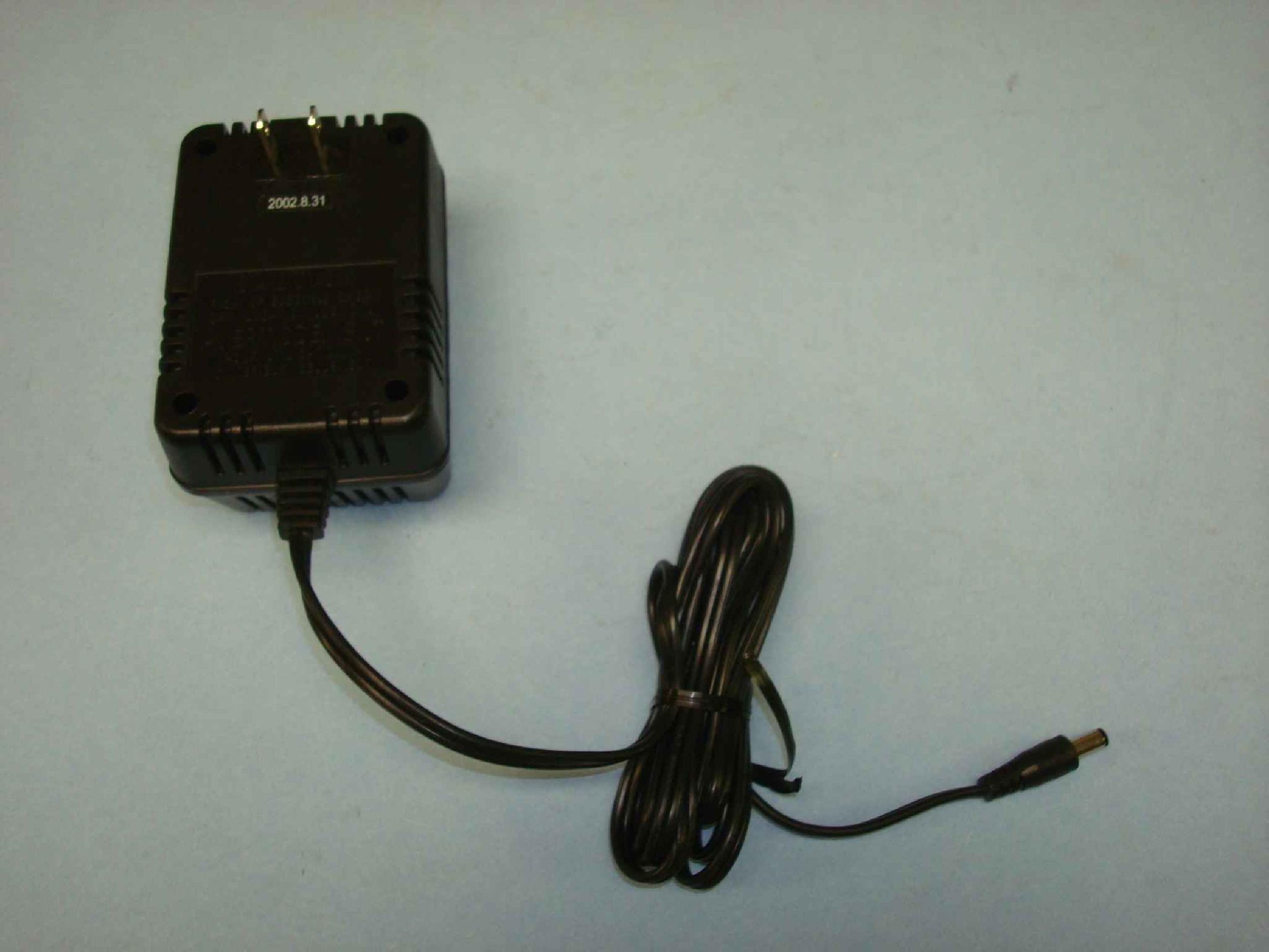 GENERIC OH-57084DT CLONE 12V DC 2200MA AC ADAPTER WITH BARREL CONNECTOR OD:5.5MM ID:2.1MM, POSITIVE TIP