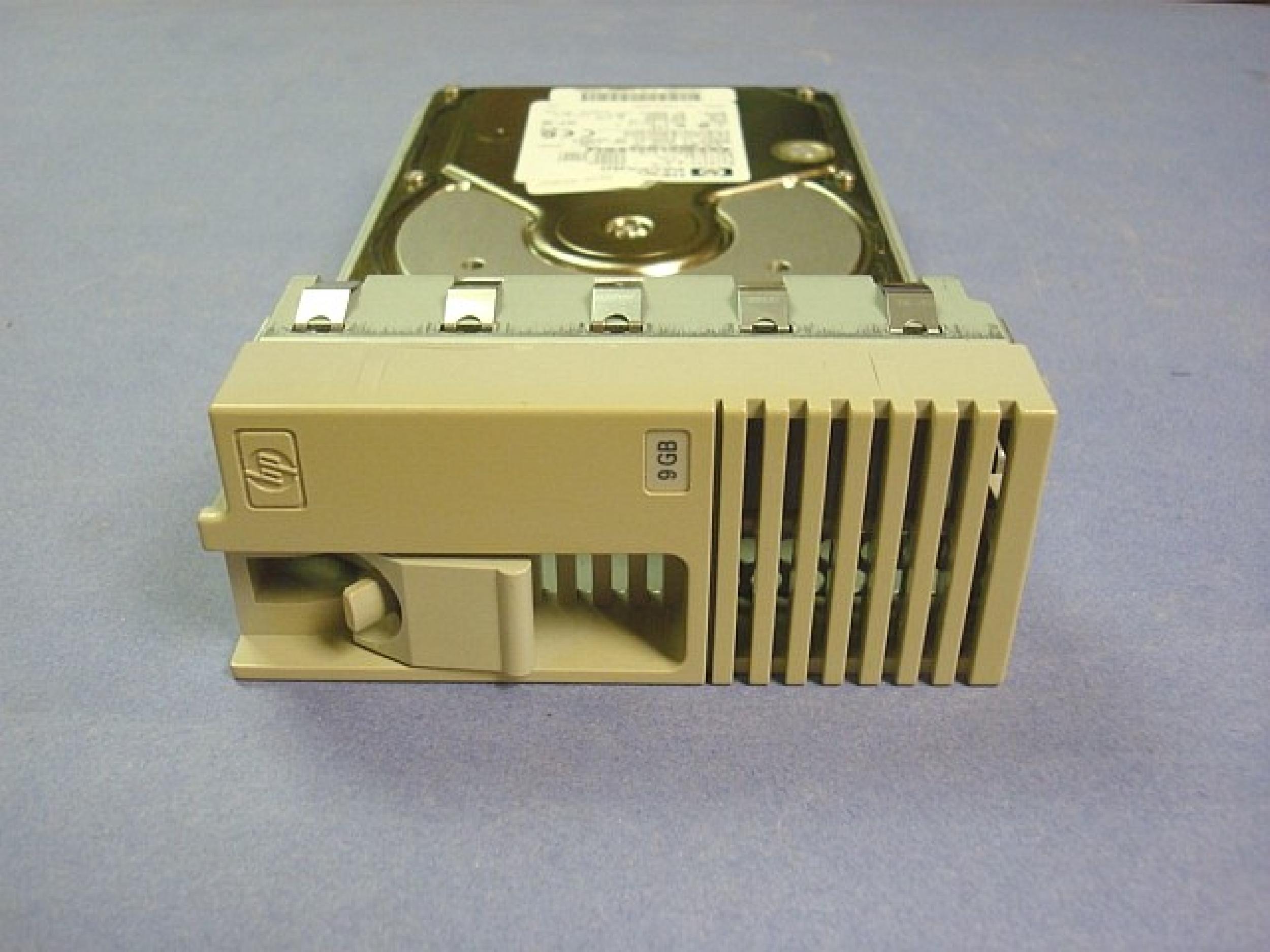 IBM DDRS-39130 9GB 80 PIN ULTRA SCSI DRIVE