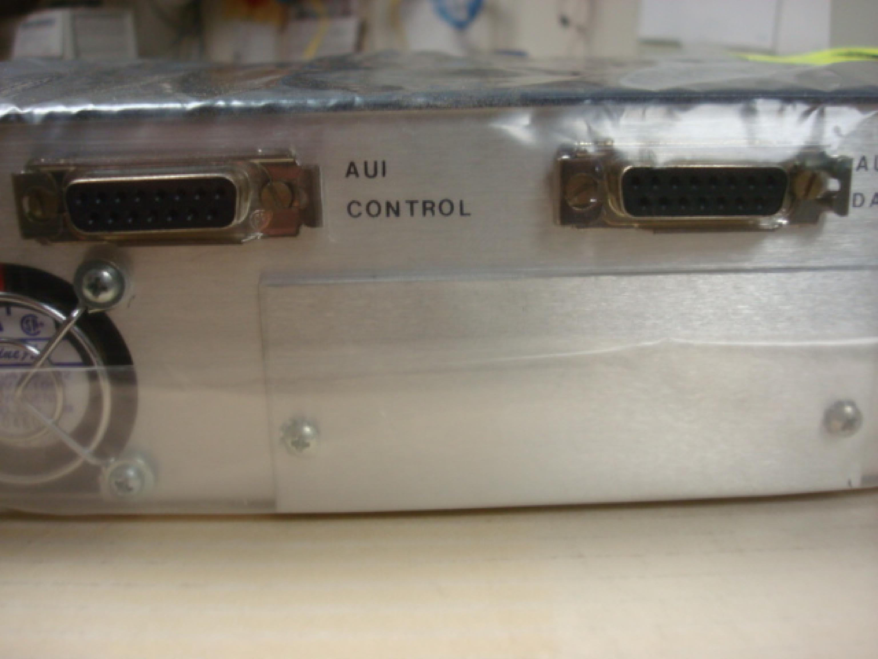 INTECOM 523-0100-101 MULTIMEDIA HUB - 12 10BASE-T / RS-232 / AUI / AUI CONTROL