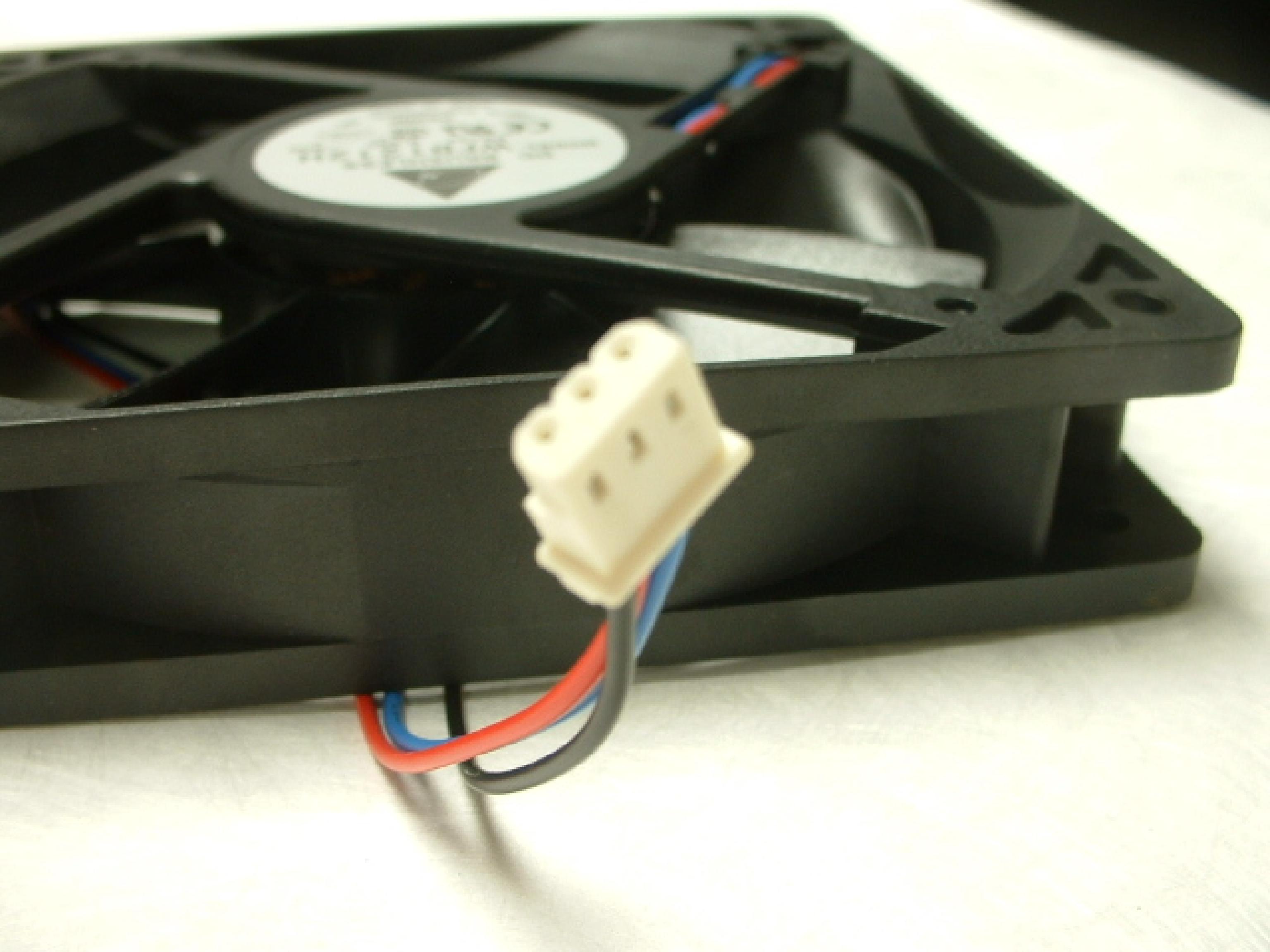 DELTA ELECTRONICS 2528F FAN NETSERVER DC12V 0.45A 120MM X 25MM, 4.7 X 1 INCH,12 INCH 3 WIRE CABLE WITH CONNECTOR