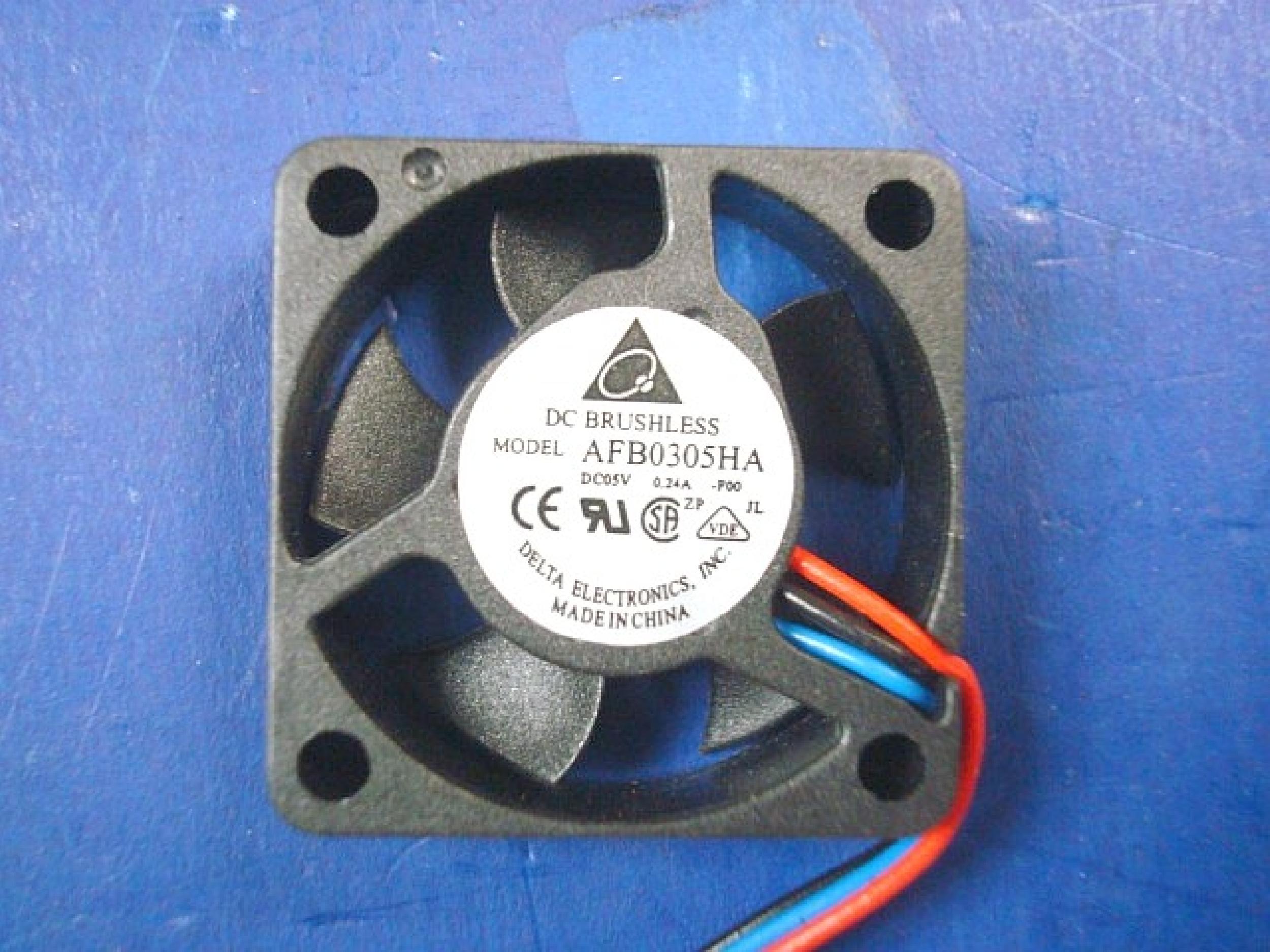 DELTA ELECTRONICS AFB0305HA F00 FAN DC5V 0.24A 30MM X 30MM X 10MM 1.25 INCH X 1.25 INCH X .38 INCH