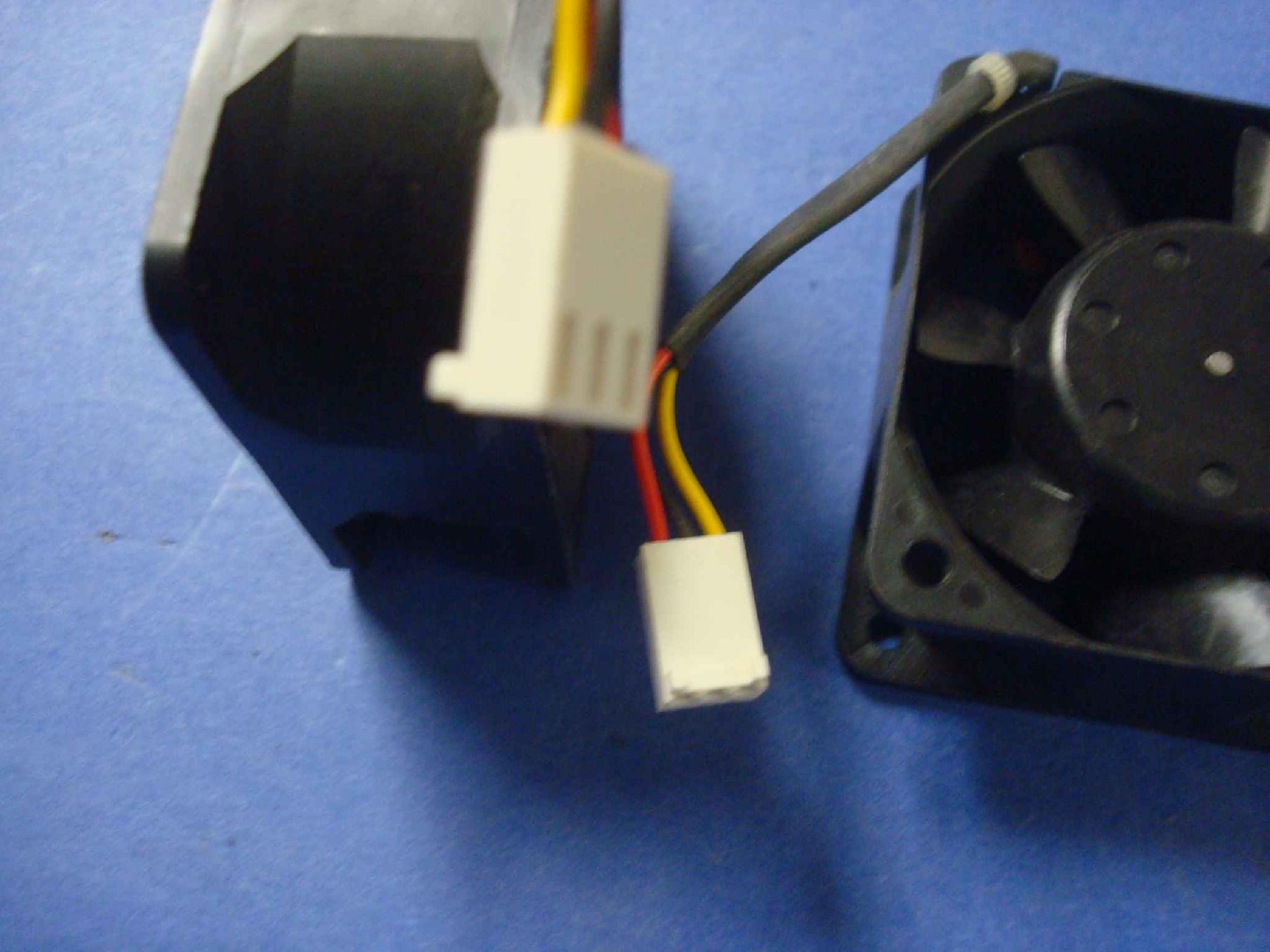 NIDEC D06T-24SS1 03A FAN 24V DC 60MM BY 25MM THREE WIRES, 3 INCH CABLE WITH CONNECTOR