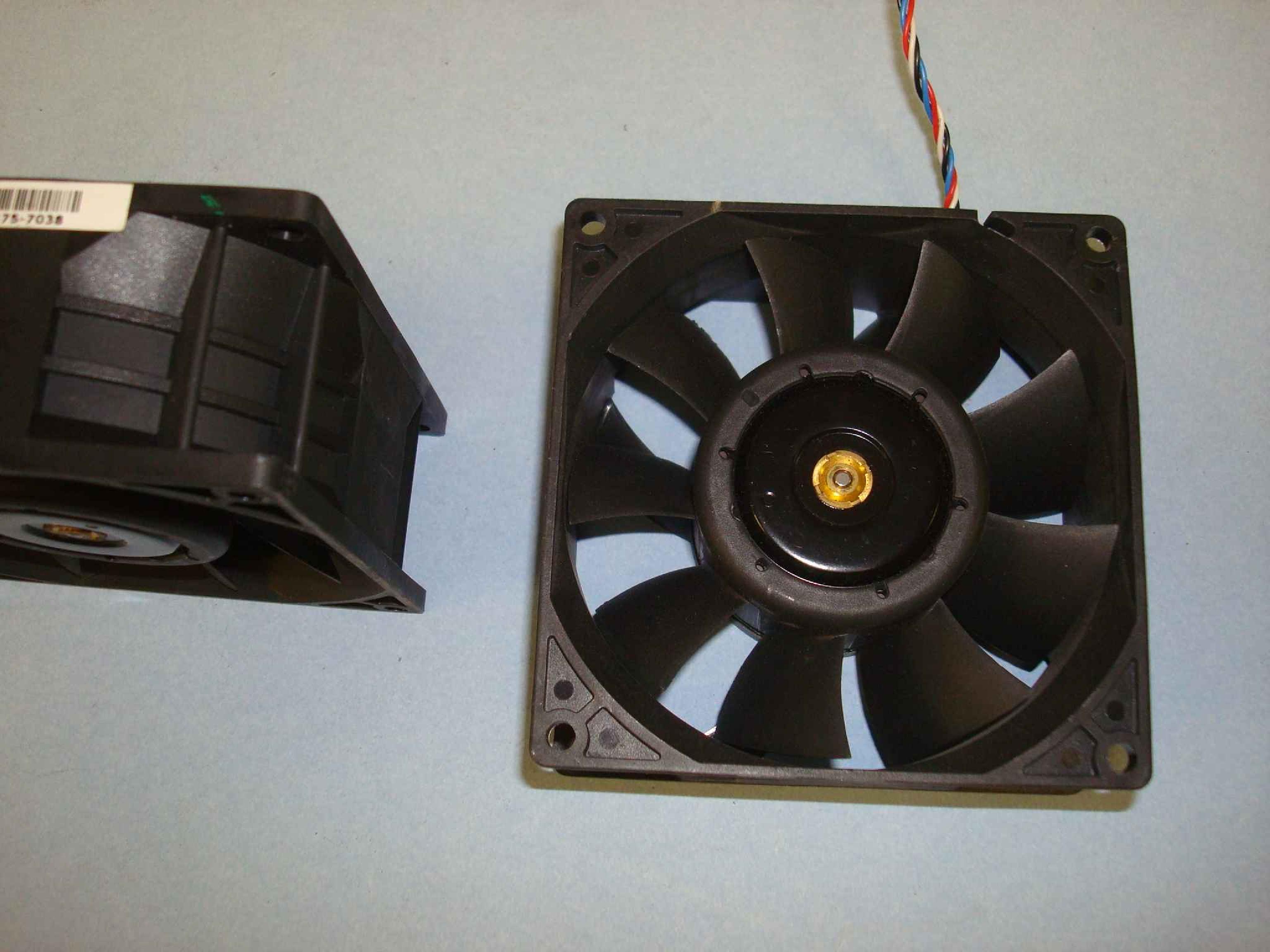 DELTA ELECTRONICS 4711R FAN DC12V 2.50A 92MM X 92MM X 38MM 3 5/8 X 3 5/8 X 1 1/2 INCHES