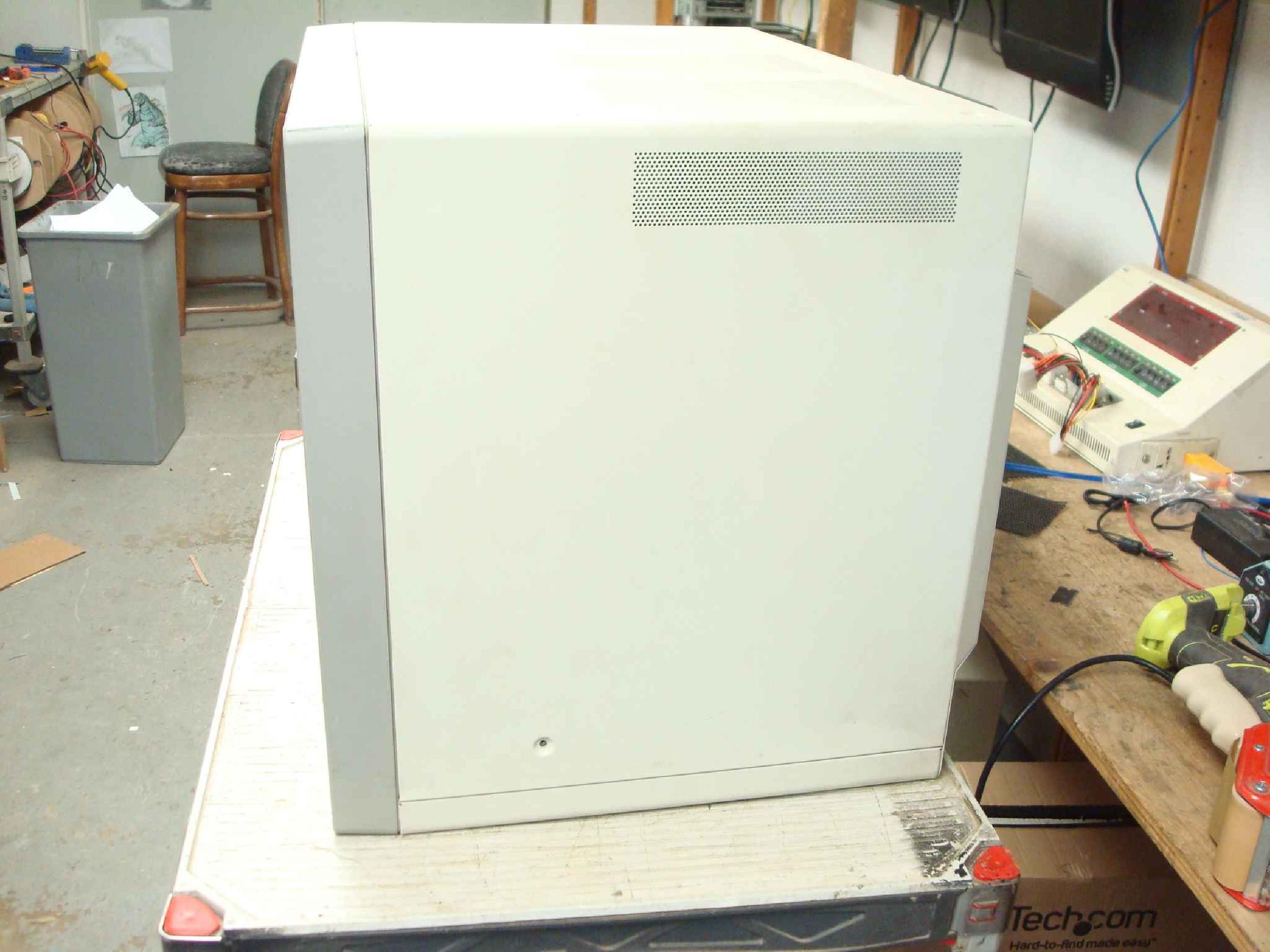 MITSUBISHI XC-2930C SN 504101460 MEGAVIEW PRO 29 INCH COLOR DISPLAY MONITOR