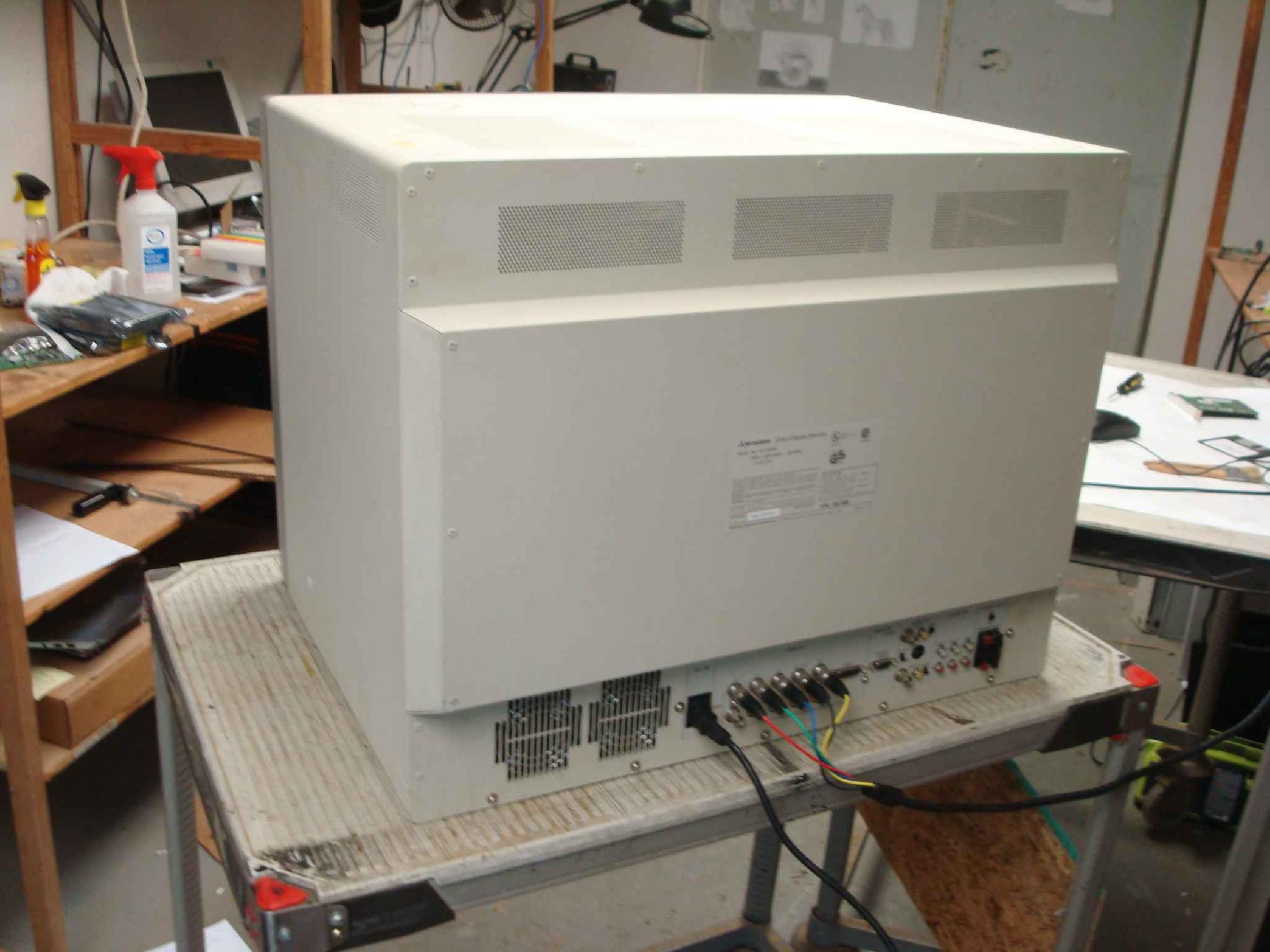 MITSUBISHI XC-2930C SN 504101351 MEGAVIEW PRO 29 INCH COLOR DISPLAY MONITOR