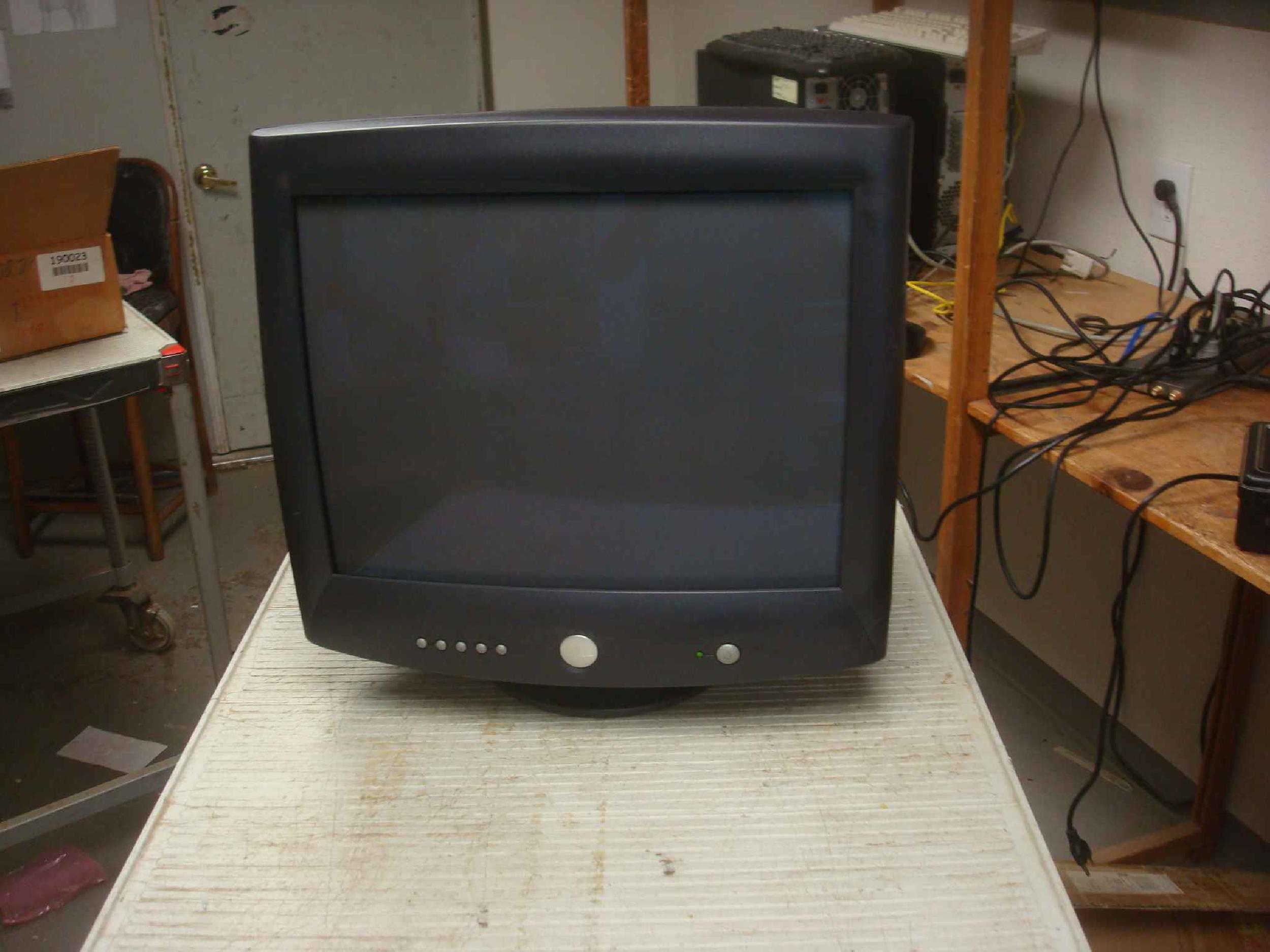 DELL 05C544 19INCH SVGA COLOR MONITOR BLACK