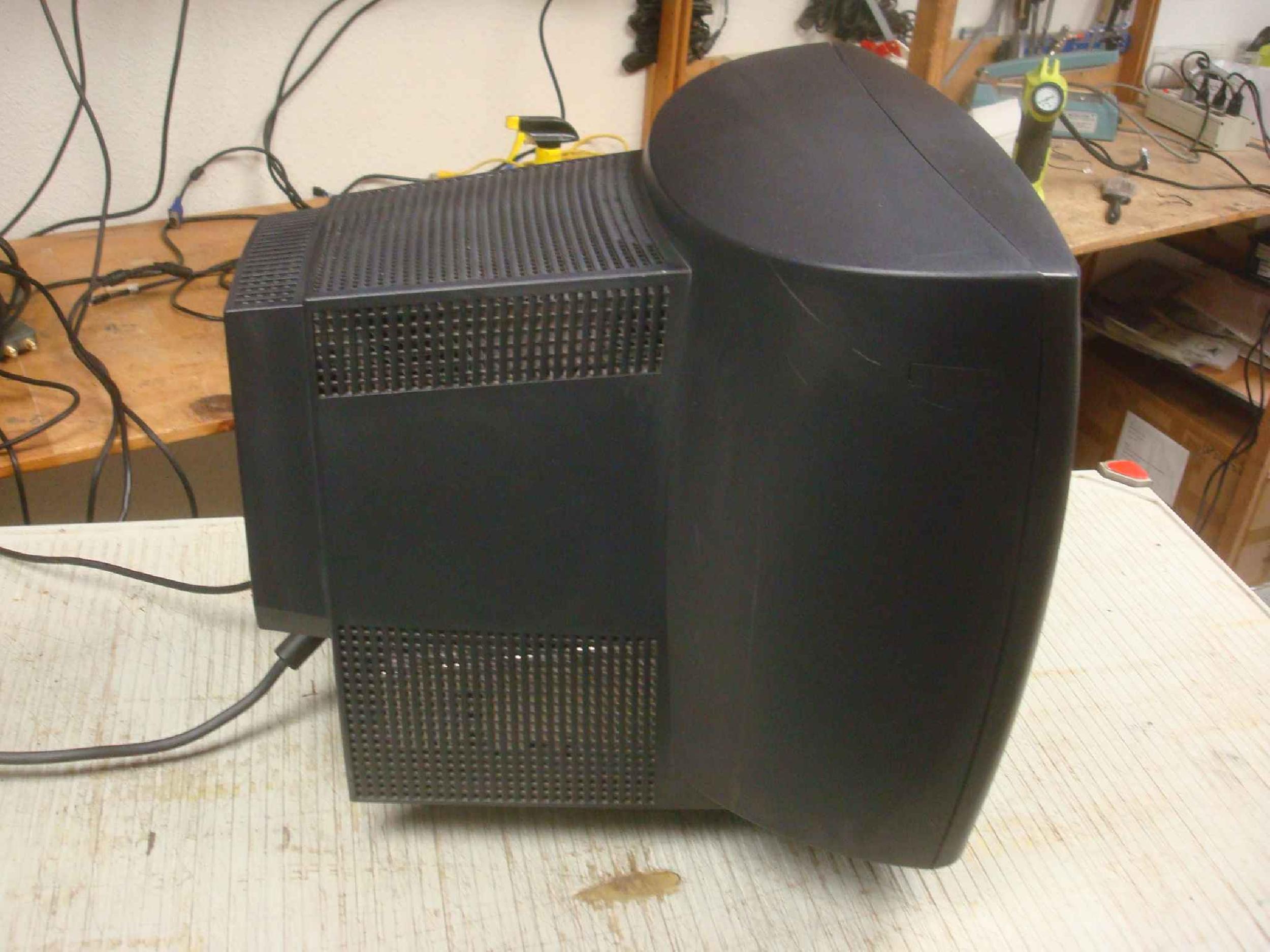 DELL 05C544 19INCH SVGA COLOR MONITOR BLACK