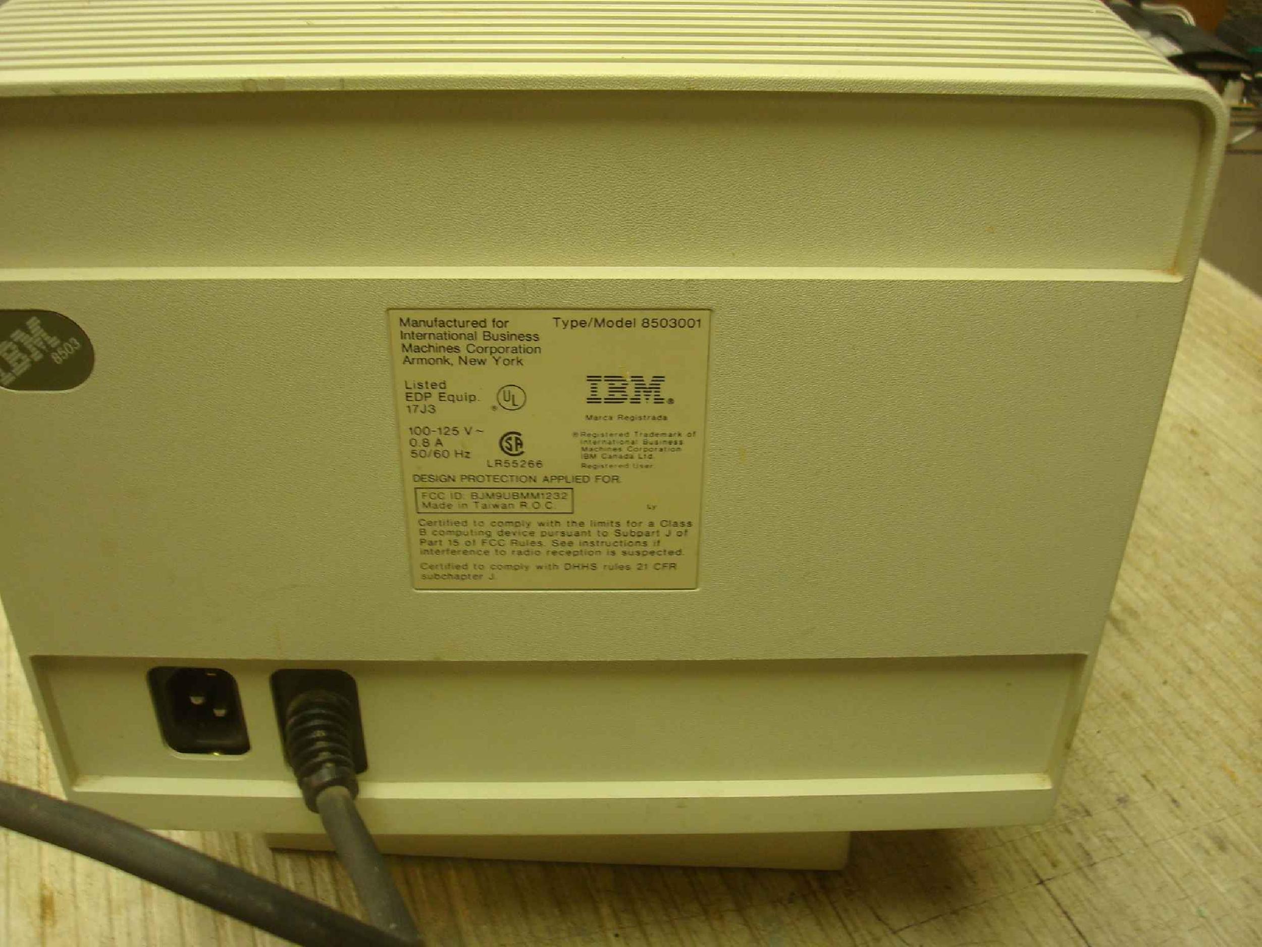 IBM 8503-001 VGA MONITOR