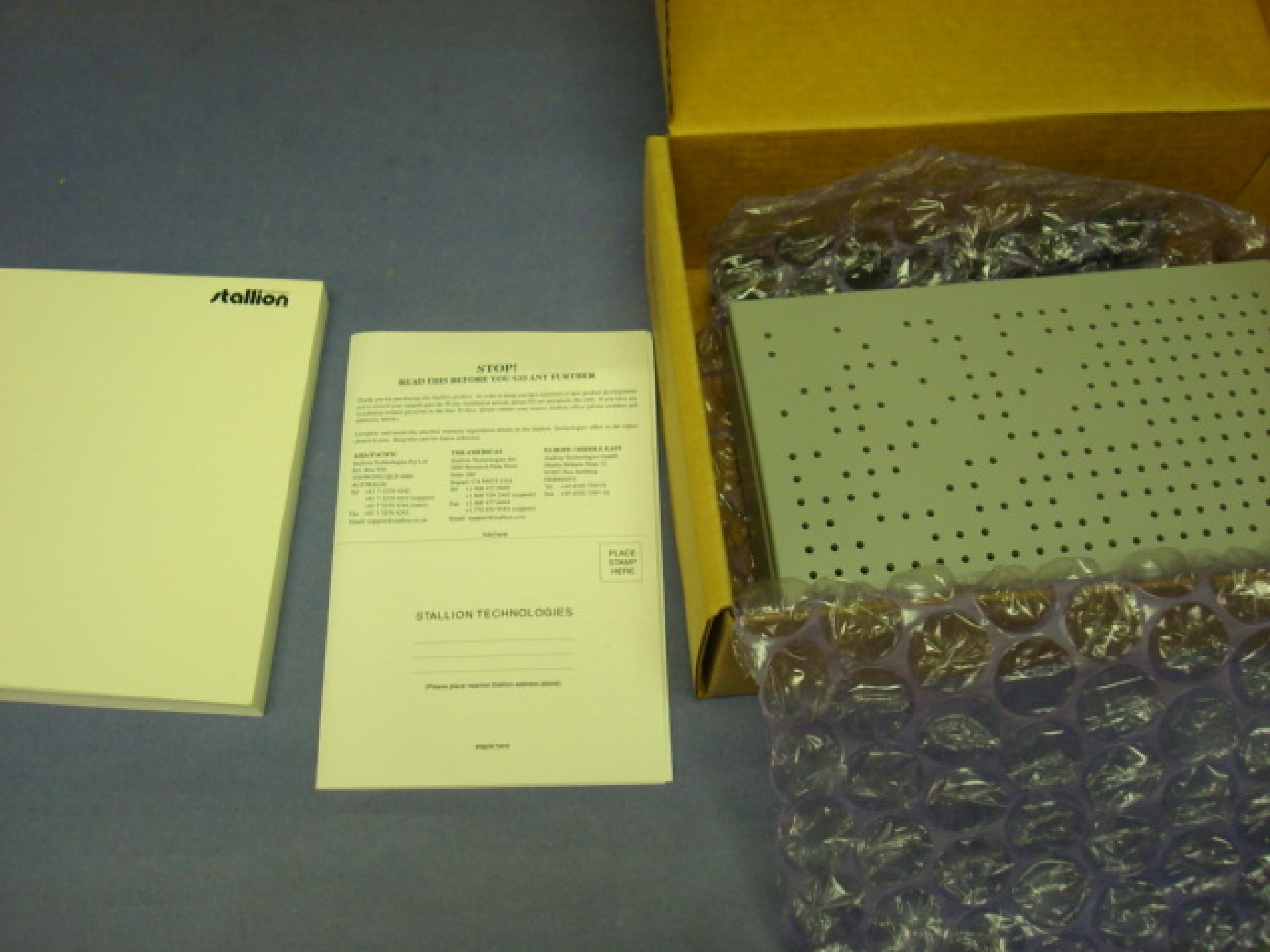 STALLION TECHNOLOGIES 980032 EASYSERVER II 8 PORT TERMINAL SERVER