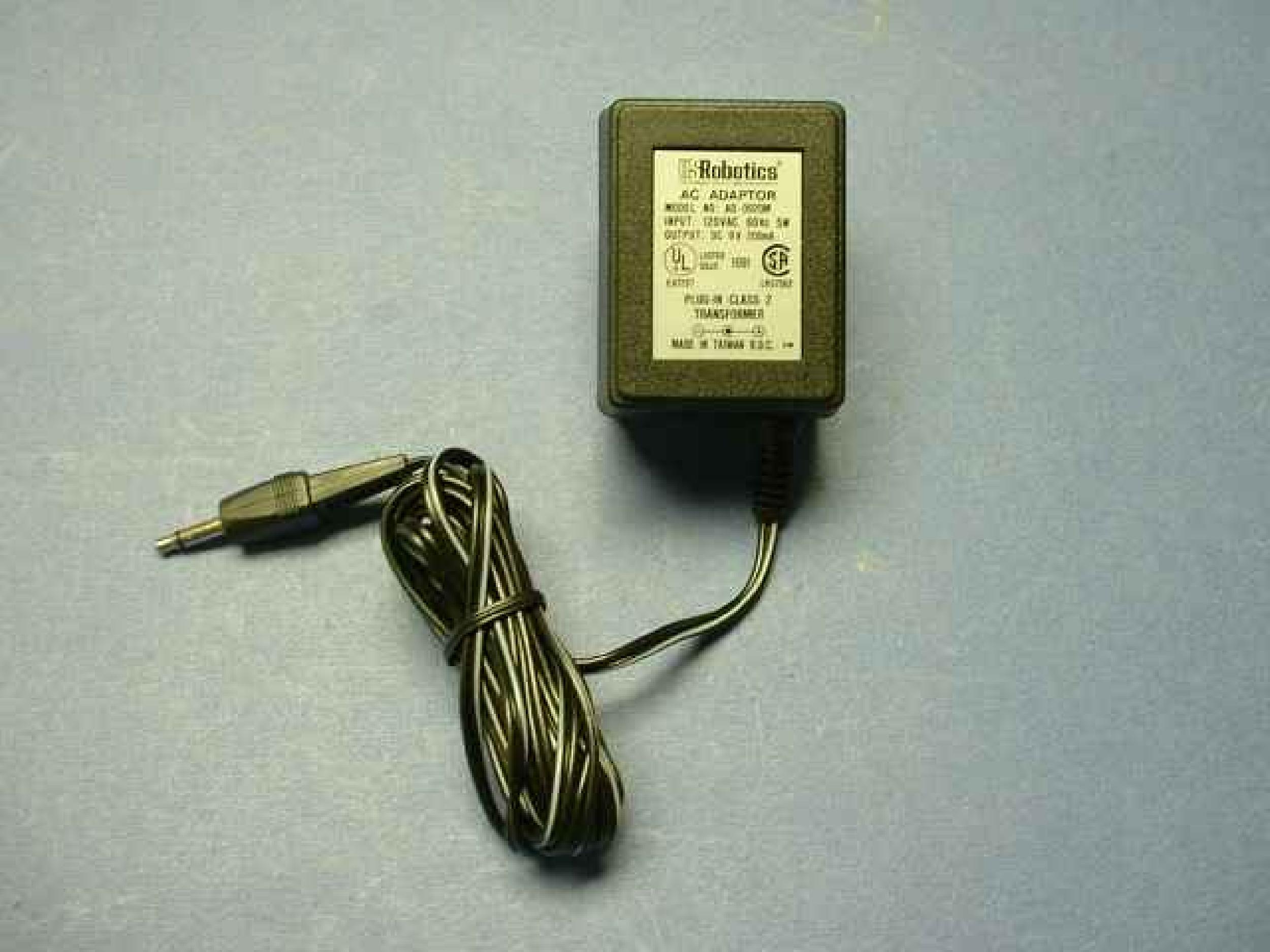 US ROBOTICS / USR AD-0920M AC ADAPTER 9V DC 200MA