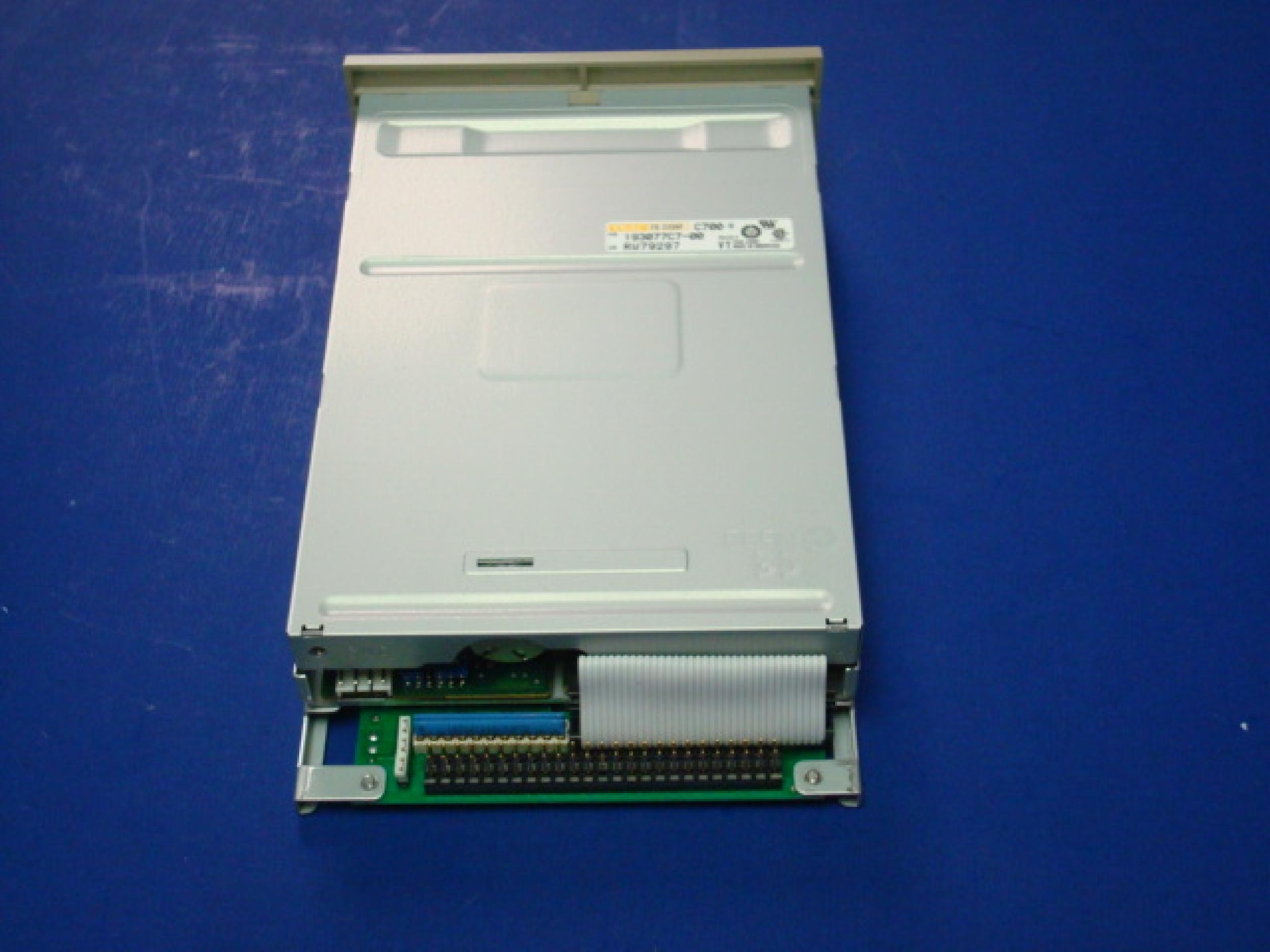 TEAC FD-235HF C700-U 3.5 1.44 SCSI FLOPPY DRIVE