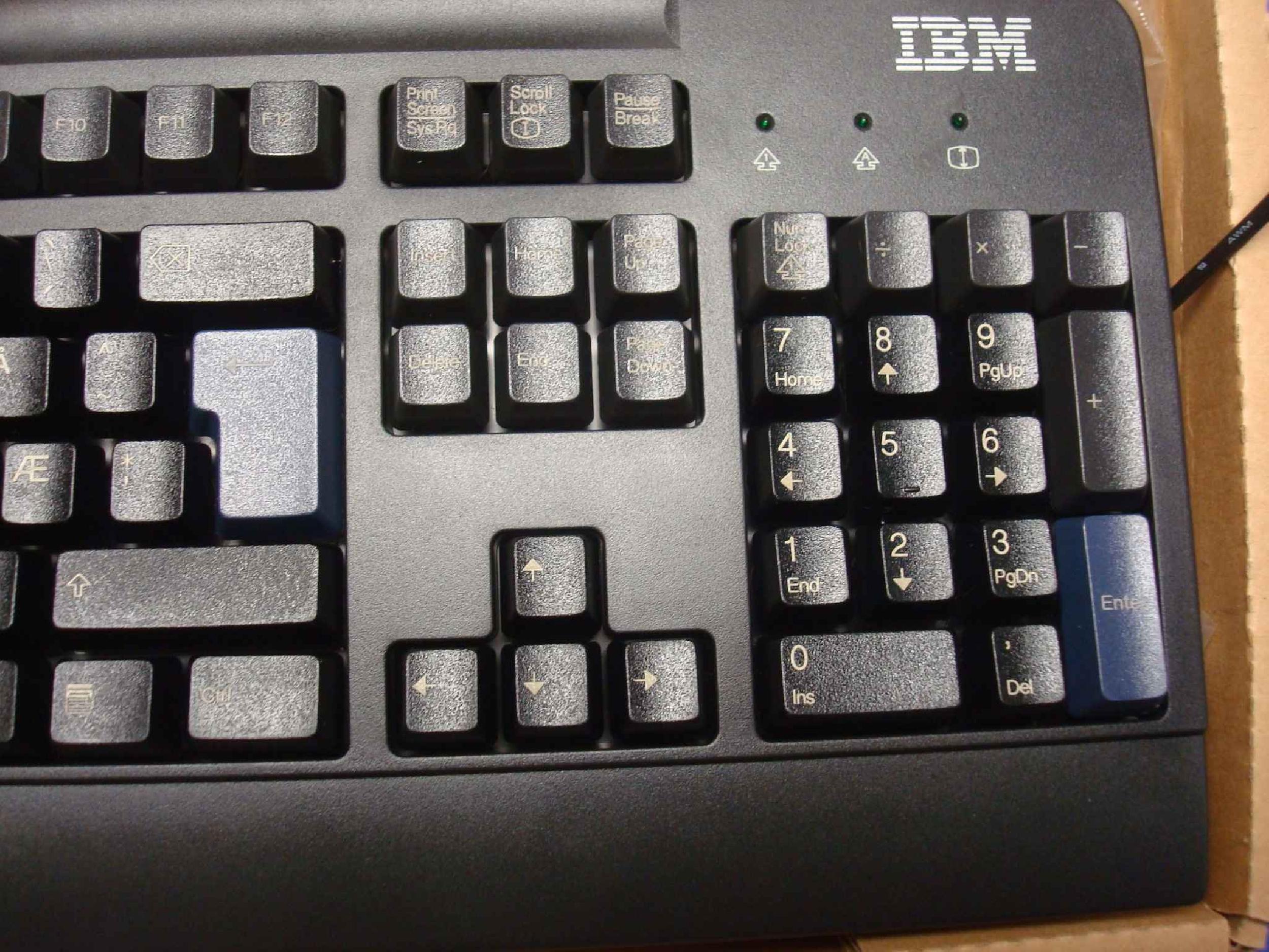 IBM 32P5121 NORWEGIAN KEYBOARD BLACK PREFERRED PS/2