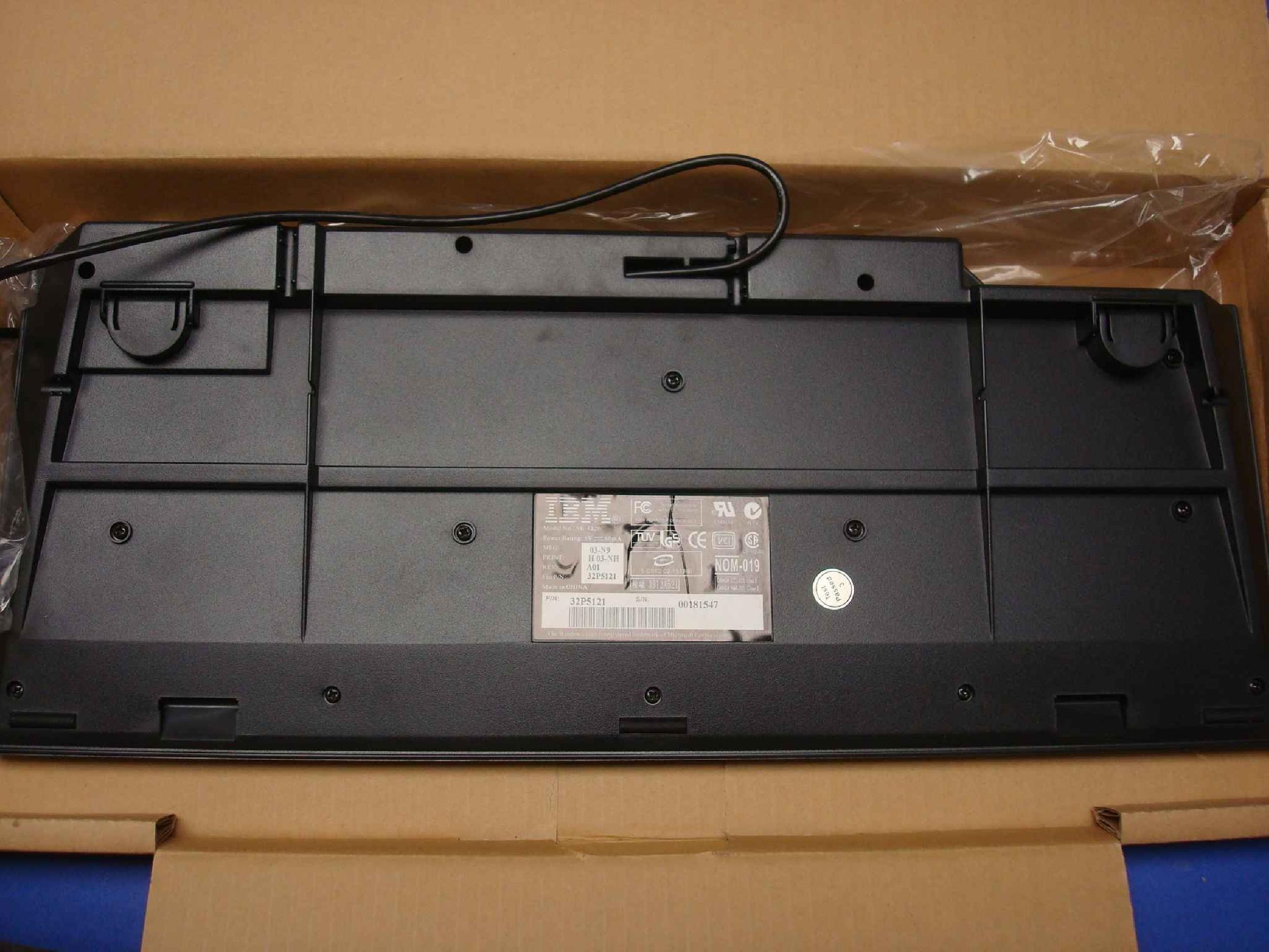 IBM SK-8820 NORWEGIAN KEYBOARD BLACK PREFERRED PS/2