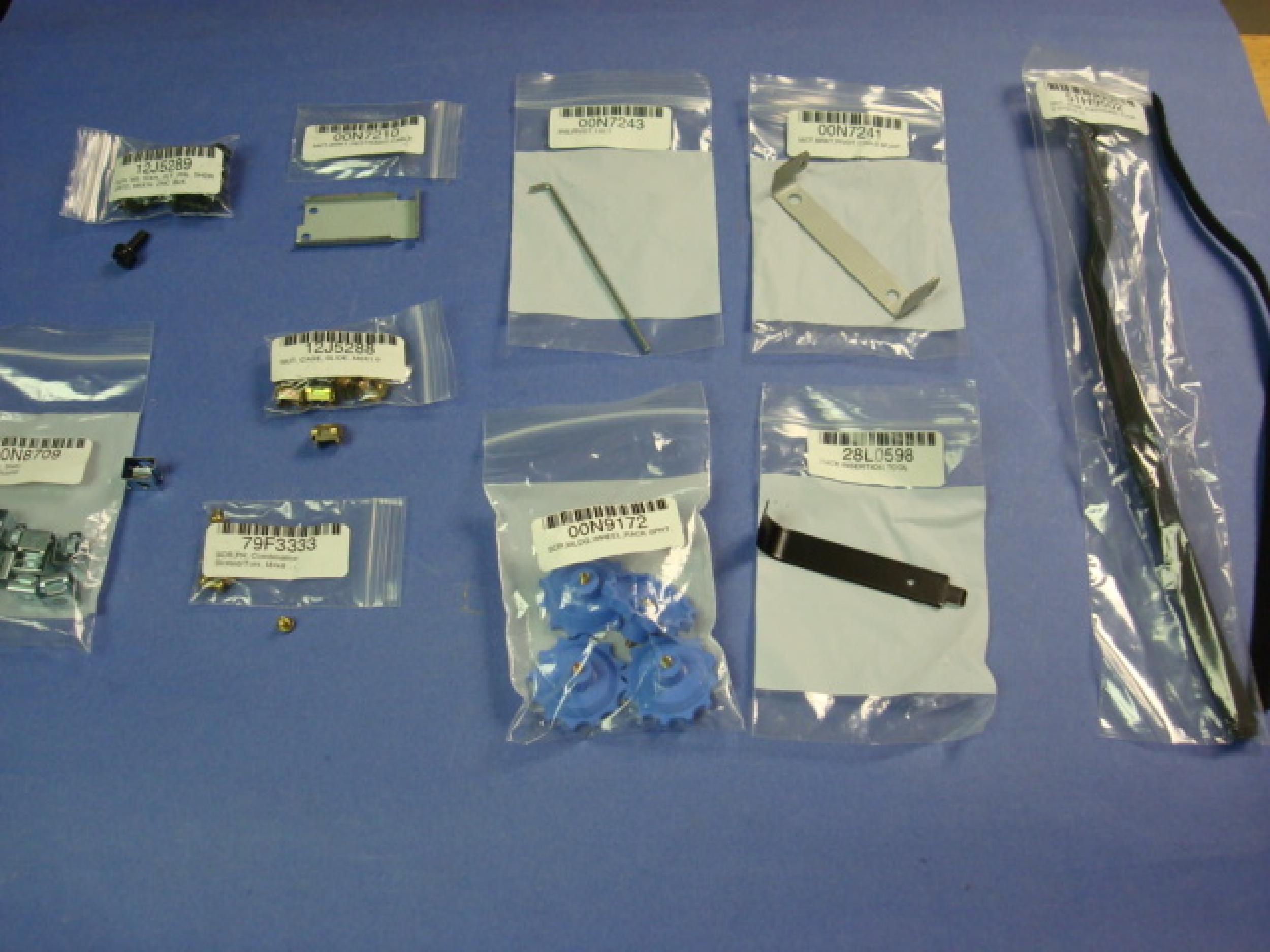 IBM 420-10430 HARDWARE KIT FOR RACK MOUNT KIT