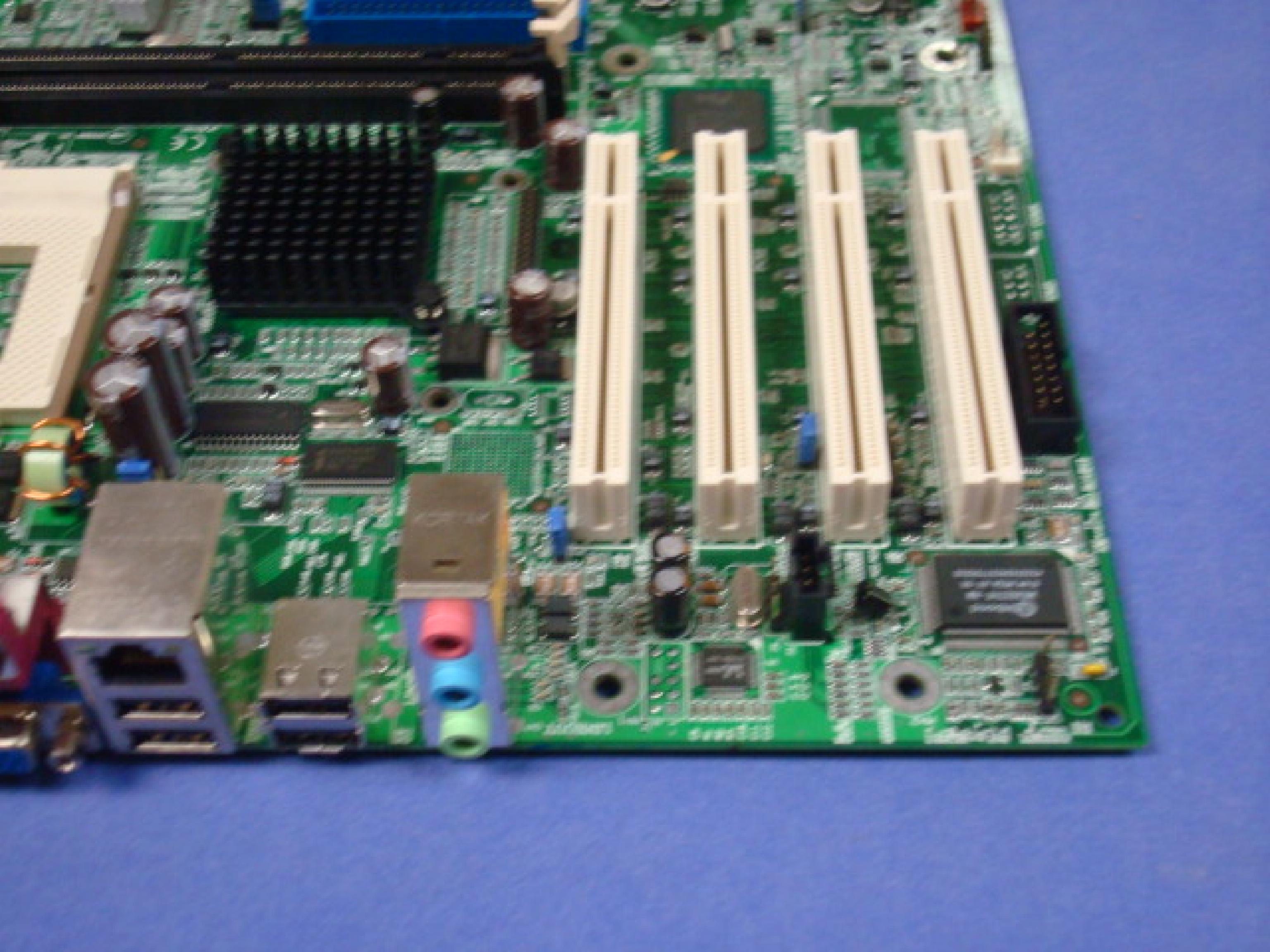 ITOX DFI-ACP INTEL 815E SYSTEM BOARD S370 B-STEP 4 PCI SLOTS