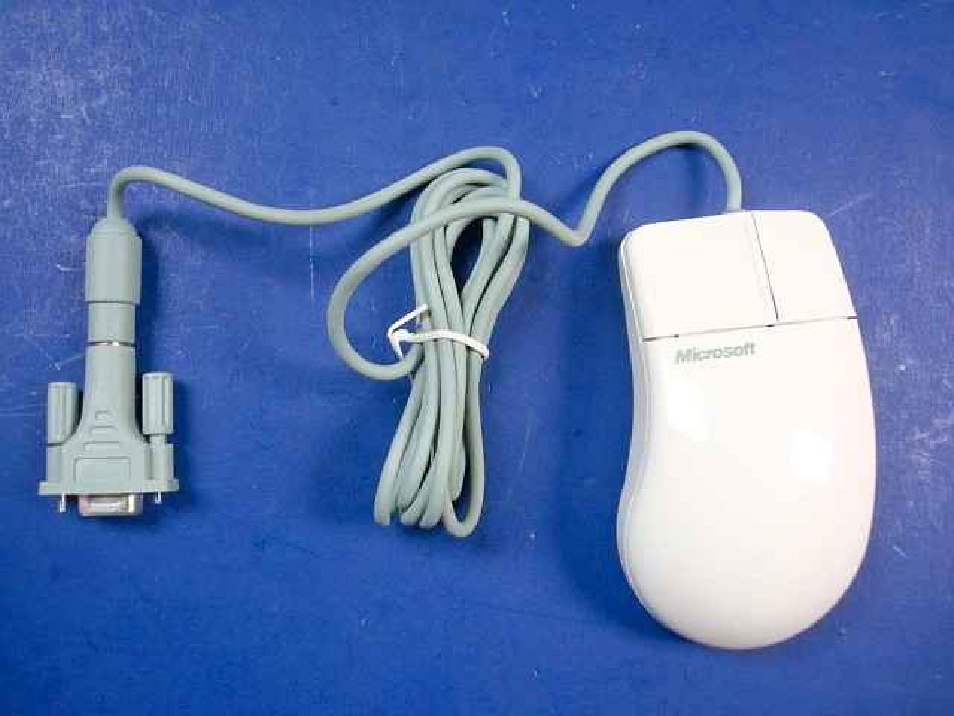 NCR 51654-577-0217236-00000 MICROSOFT MOUSE 2.0 SERIAL AND PS/2 RETAIL BOXED