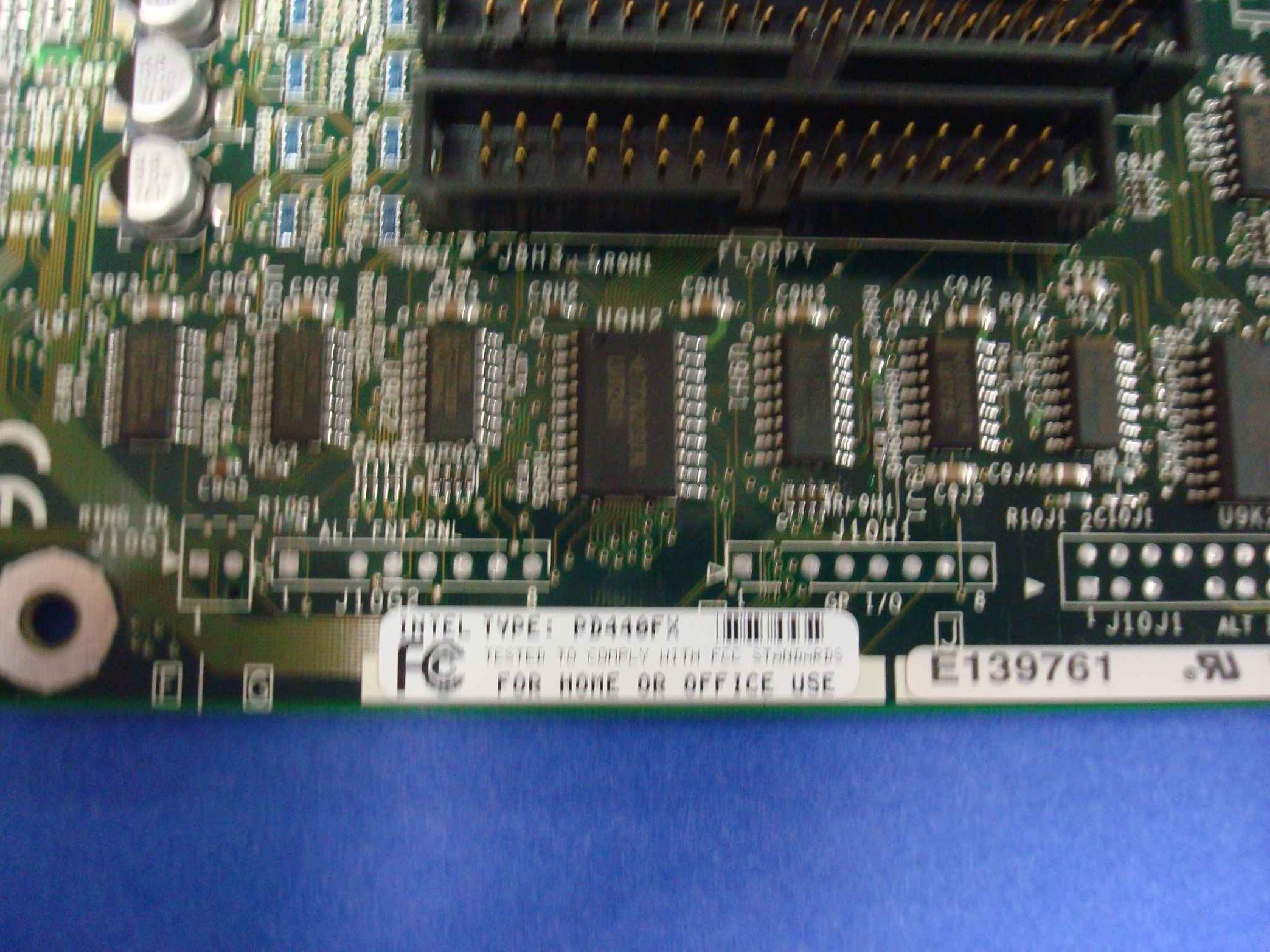 INTEL 676794-308 OPEN BOX ATX MOTHERBOARD 3 ISA 4 PCI 4 DIMM SLOT 1 PD440FX