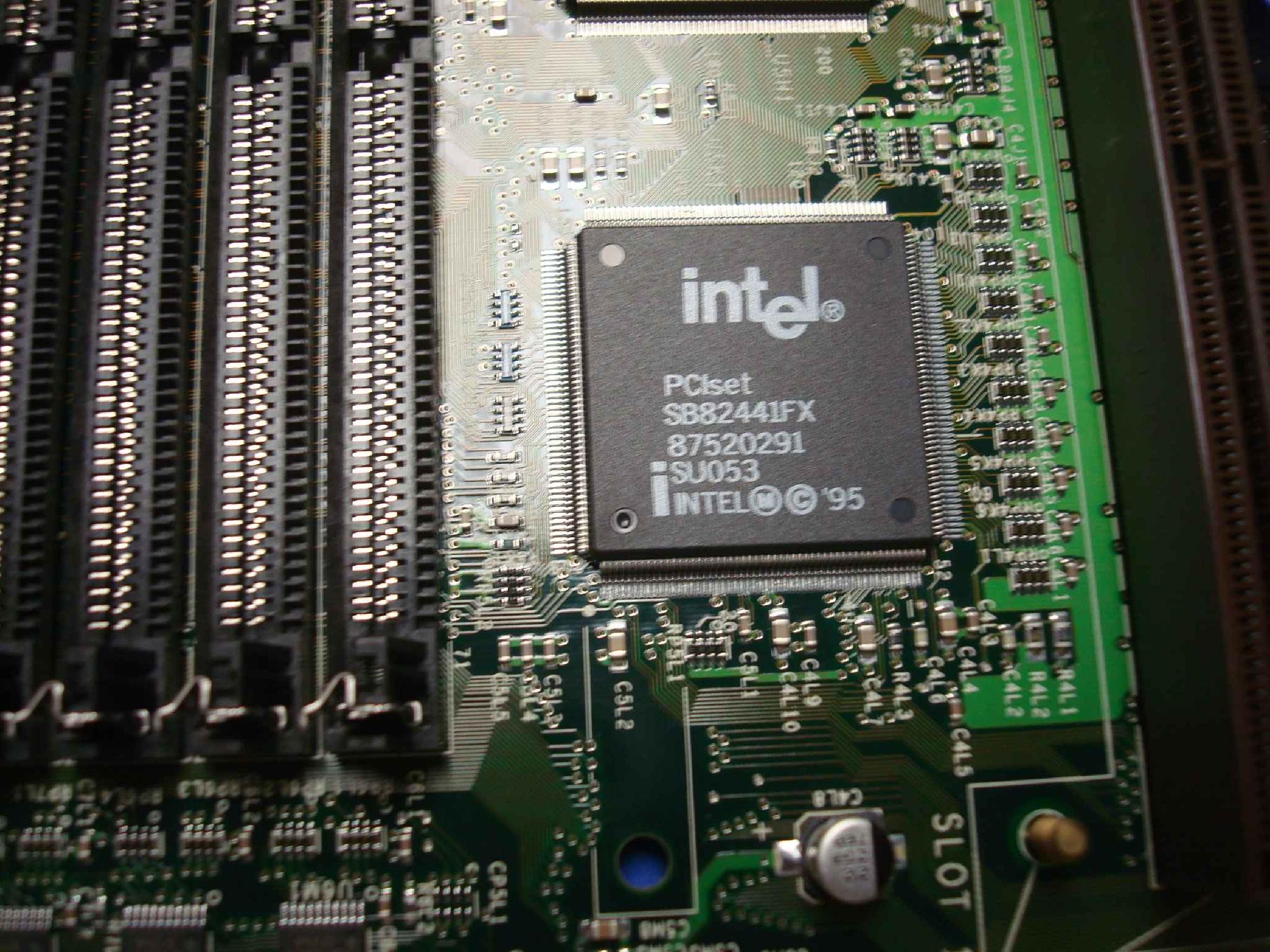 INTEL 676794-308 OPEN BOX ATX MOTHERBOARD 3 ISA 4 PCI 4 DIMM SLOT 1 PD440FX