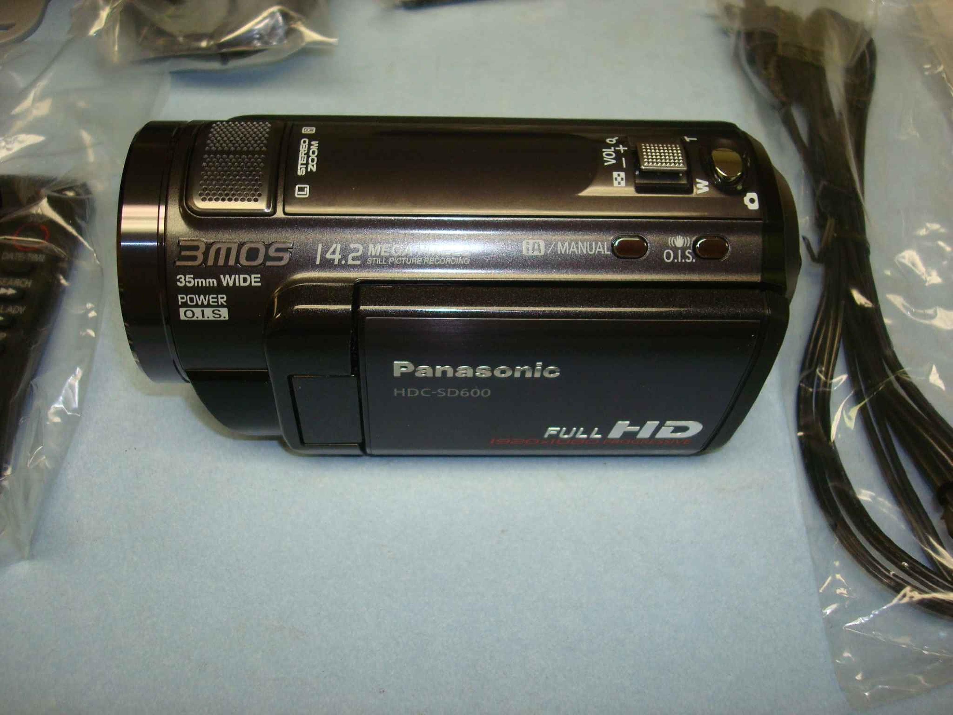 PANASONIC HDC-SD600P-K HD CAMCORDER 3MOS 1920X1080 PROGRESSIVE 60FPS 14.2MP STILLS